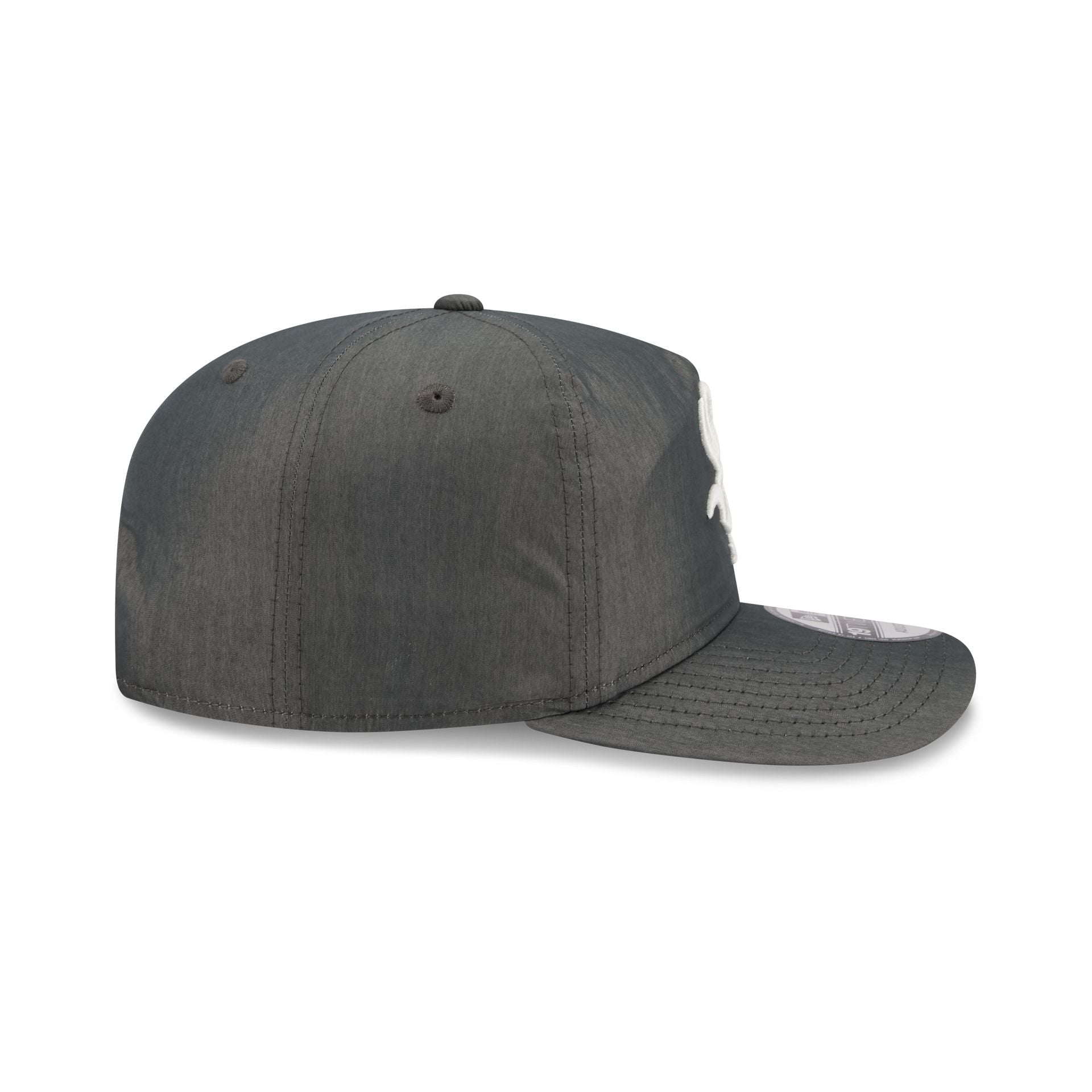 https://cdn.shopify.com/s/files/1/0601/2554/4675/files/60758118_19TWENTY_NYLON28020_CHIWHI_XGH_RSIDE.jpg?v=1760987495