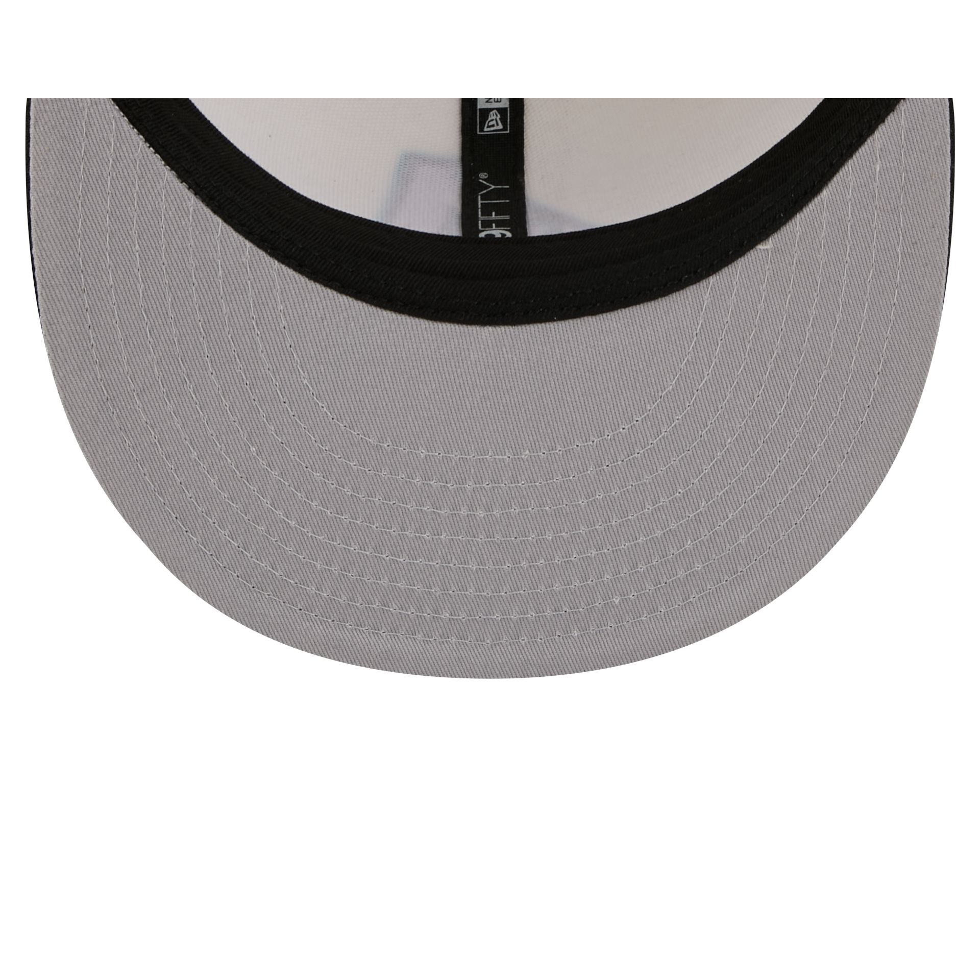 https://cdn.shopify.com/s/files/1/0601/2554/4675/files/60758455_9FIFTY_MASCOTPIN26993_ARIDIA_CHW_UV.jpg?v=1760987023