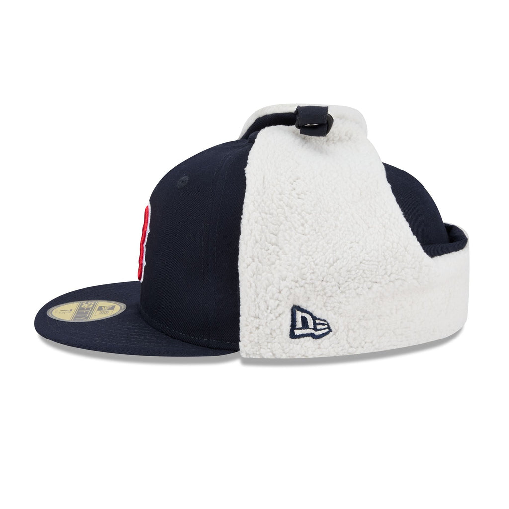 https://cdn.shopify.com/s/files/1/0601/2554/4675/files/60758561_59FIFTYDOGEAR_DOGEARCLASSIC29314_BOSRED_OTC_LSIDE.jpg?v=1760987484