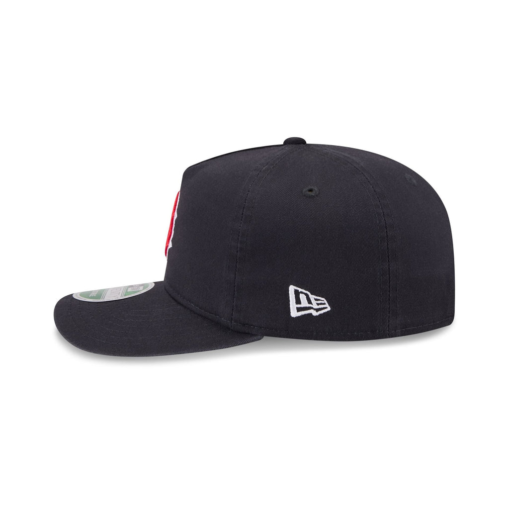 https://cdn.shopify.com/s/files/1/0601/2554/4675/files/60762384_19TWENTY_QS19TWENTY29047_BOSRED_OTC_LSIDE.jpg?v=1757946185
