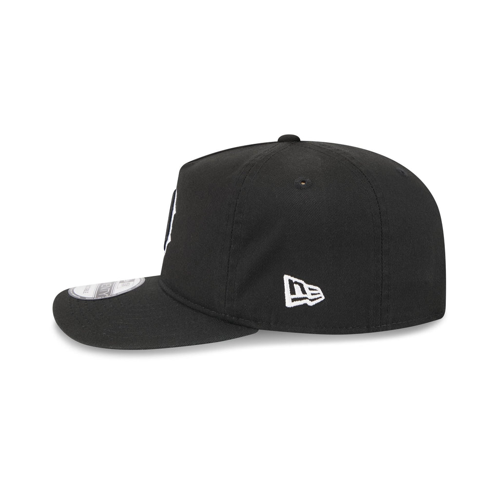 https://cdn.shopify.com/s/files/1/0601/2554/4675/files/60762515_19TWENTY_QS19TWENTY29050_BOSRED_WHI_LSIDE.jpg?v=1757946174