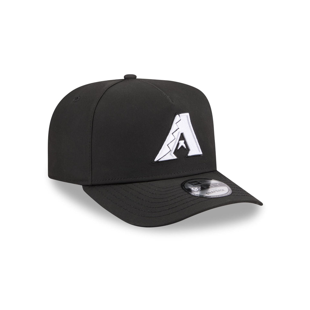 https://cdn.shopify.com/s/files/1/0601/2554/4675/files/60763697_9FIFTYAF_GORETEX950AFPC291_ARIDIA_BLK_3QR.jpg?v=1765291715