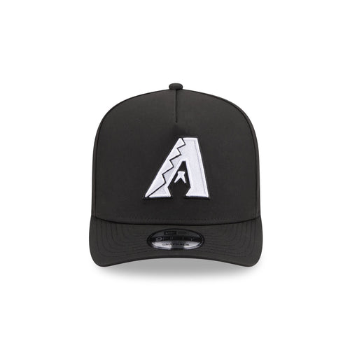 https://cdn.shopify.com/s/files/1/0601/2554/4675/files/60763697_9FIFTYAF_GORETEX950AFPC291_ARIDIA_BLK_F.jpg?v=1765291715