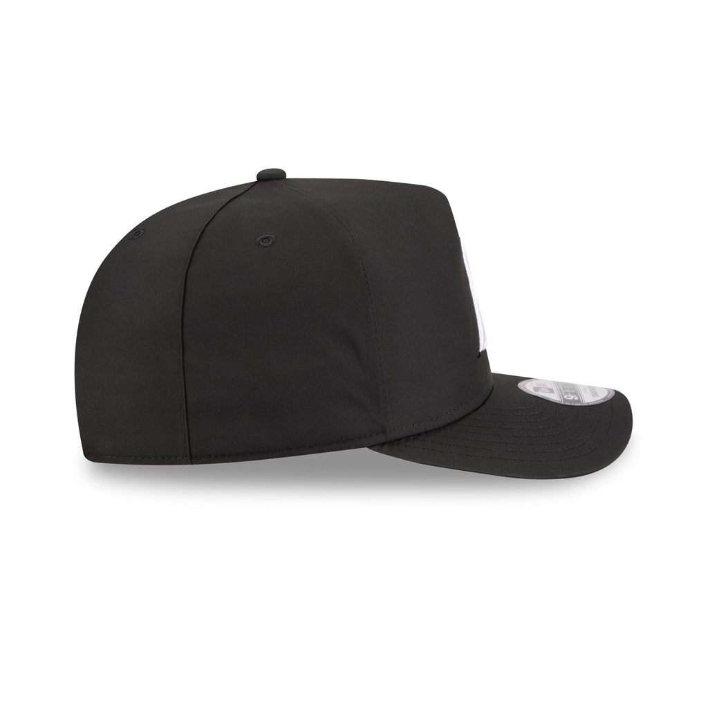 https://cdn.shopify.com/s/files/1/0601/2554/4675/files/60763697_9FIFTYAF_GORETEX950AFPC291_ARIDIA_BLK_RSIDE.jpg?v=1765291715