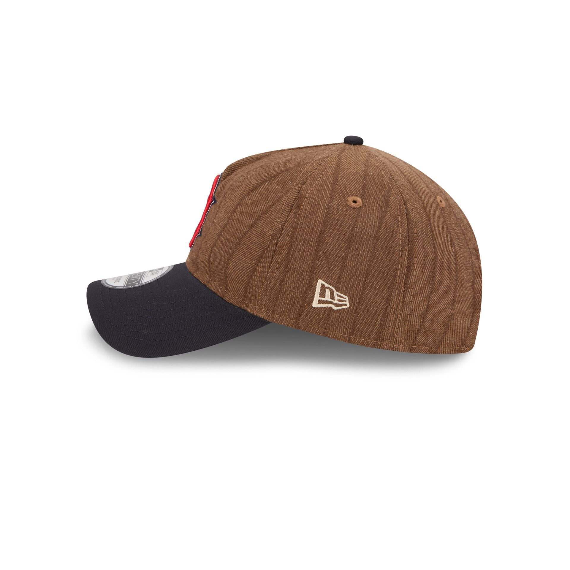 https://cdn.shopify.com/s/files/1/0601/2554/4675/files/60763758_9TWENTYAF_WOOLPINSTRIPE9TWENTYAF_BOSRED_OTC_LSIDE.jpg?v=1756992505