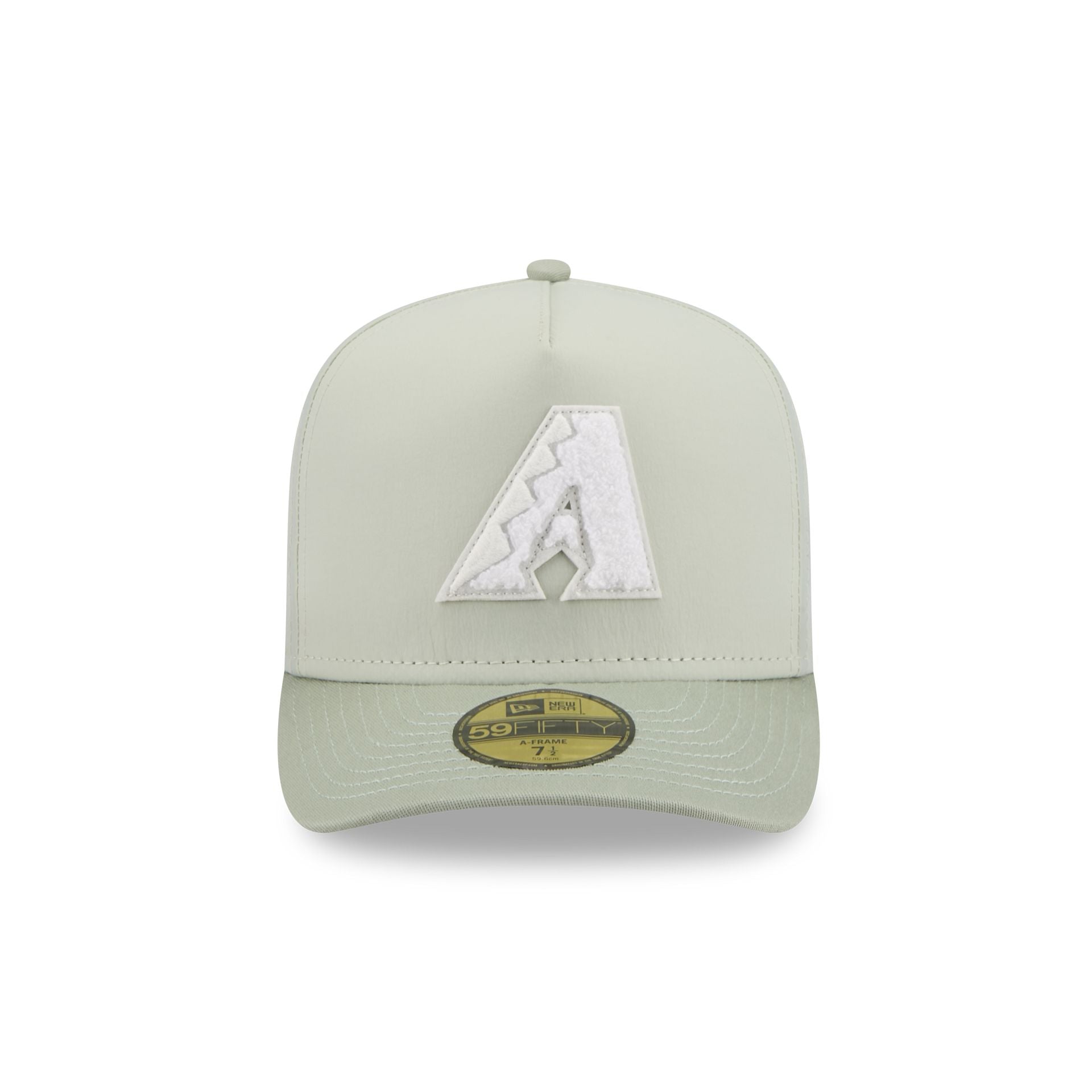 https://cdn.shopify.com/s/files/1/0601/2554/4675/files/60765412_59FIFTYAF_LifestyleEnergy_ARIDIA_EVG_F.jpg?v=1759245535