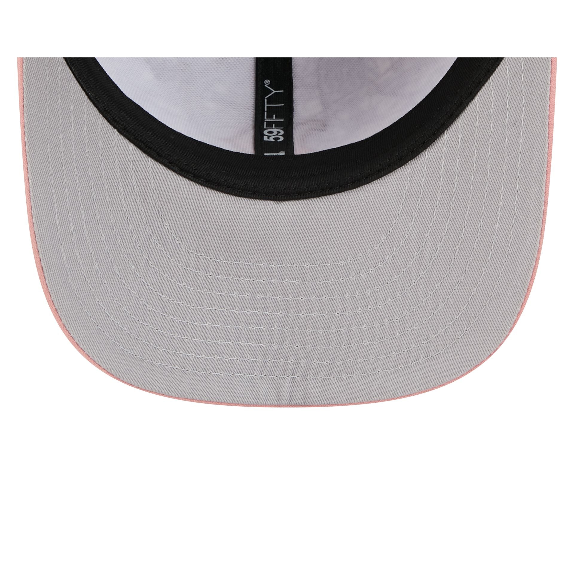 https://cdn.shopify.com/s/files/1/0601/2554/4675/files/60765444_59FIFTY_LifestyleEnergy_BOSRED_DCO_UV.jpg?v=1757594318