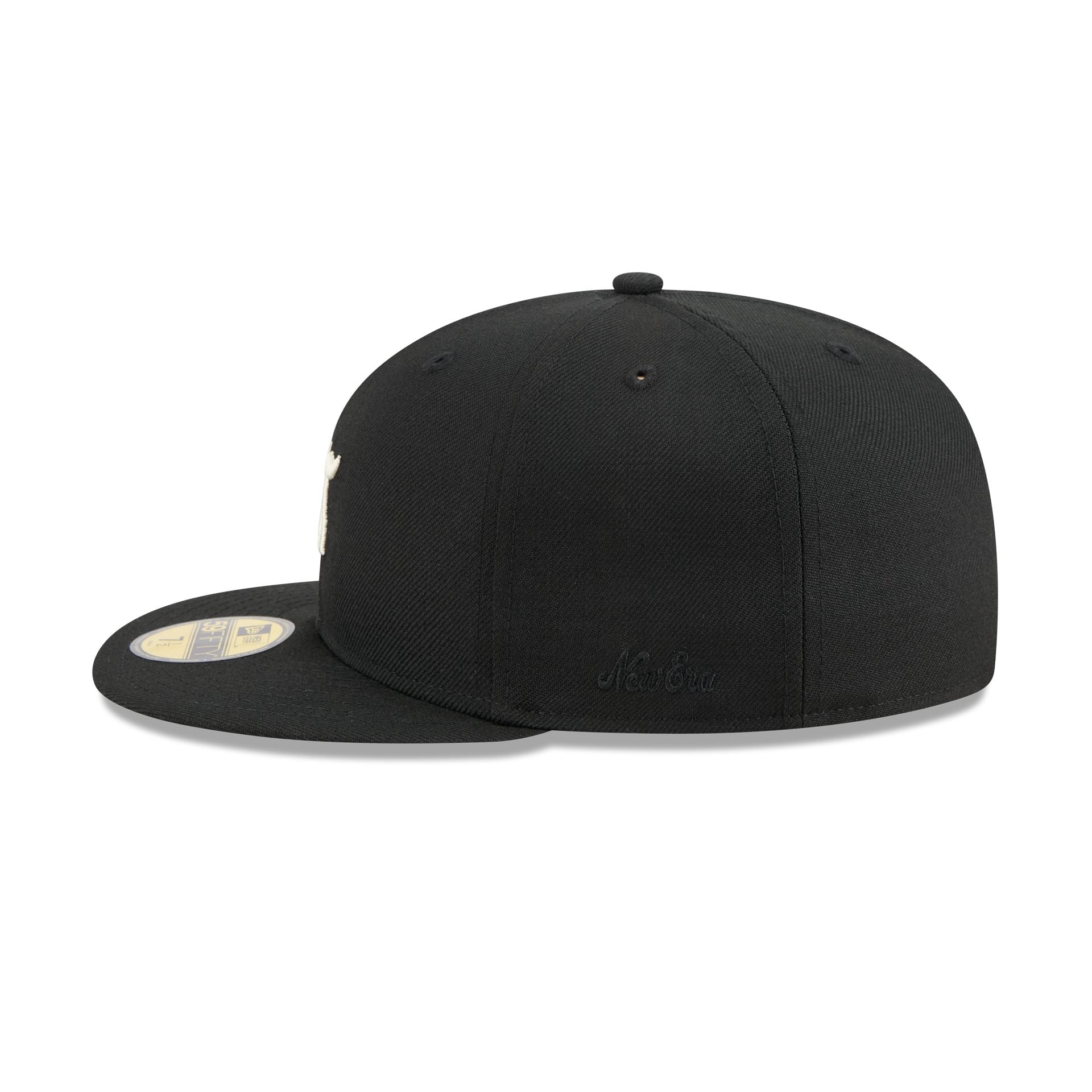 https://cdn.shopify.com/s/files/1/0601/2554/4675/files/60766506_59FIFTY_FOG595028863_CHIWHI_BLK_LSIDE.jpg?v=1753278253