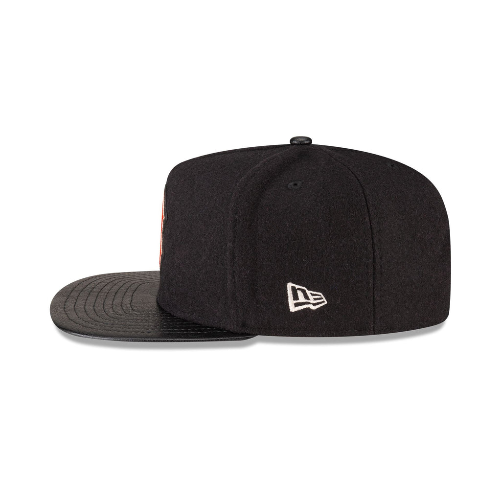 https://cdn.shopify.com/s/files/1/0601/2554/4675/files/60767892_9FIFTYAF_PICTURE_DAY25_BOSRED_XBK_LSIDE.jpg?v=1756387896
