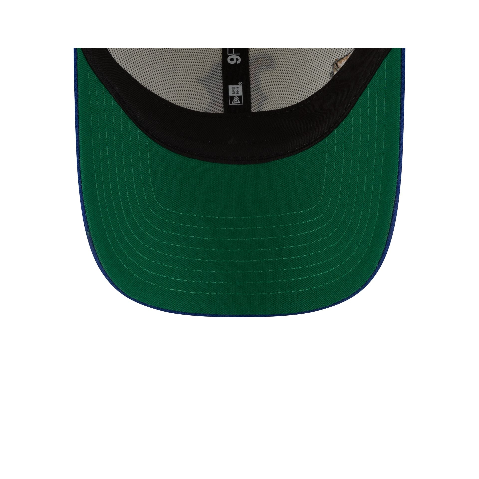 https://cdn.shopify.com/s/files/1/0601/2554/4675/files/60768765_9FORTY_CITY_ELEMENTS_25_BOSRED_CHW_UV.jpg?v=1760624242