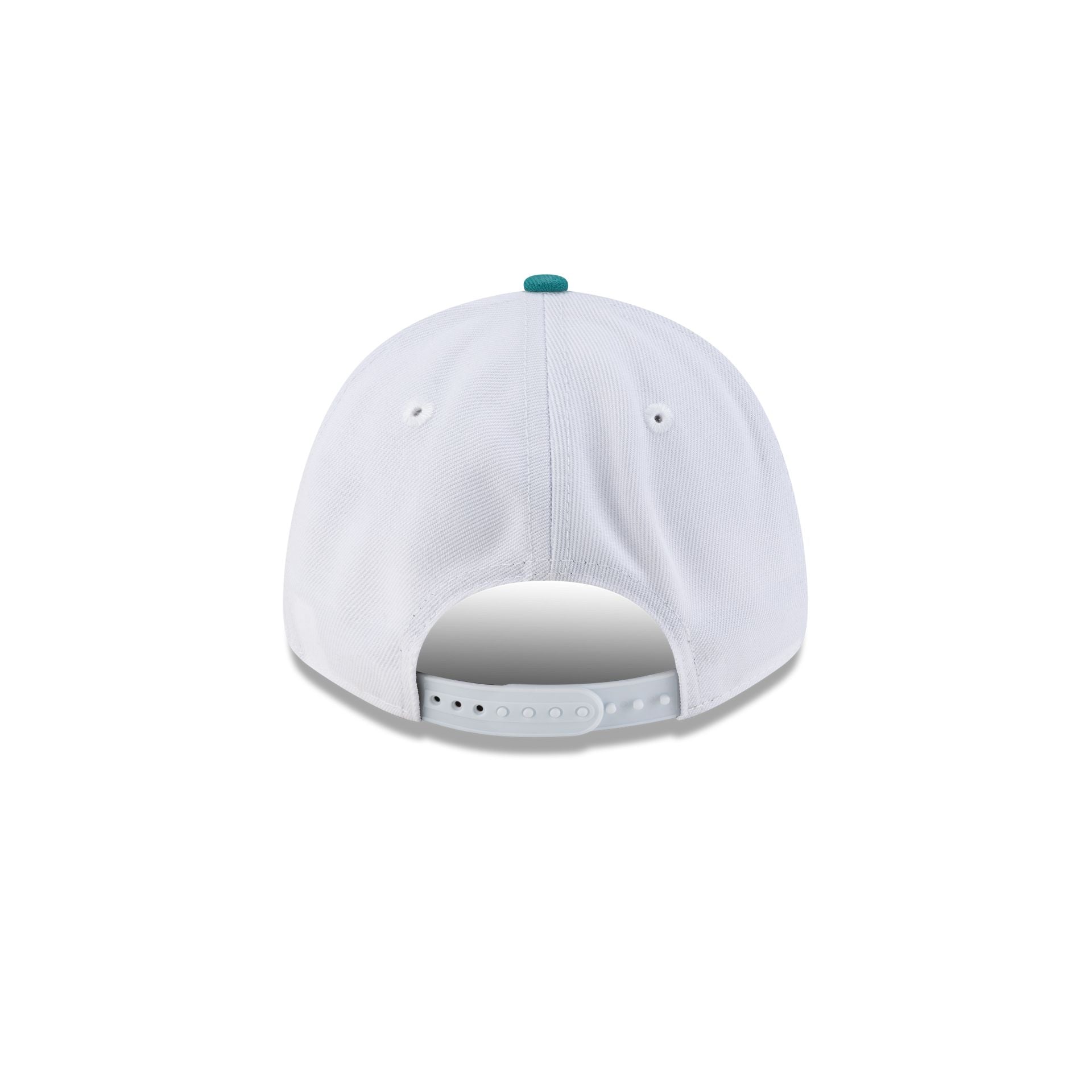 https://cdn.shopify.com/s/files/1/0601/2554/4675/files/60768780_9FORTY_CITY_ELEMENTS_25_BOSRED_WHI_R.jpg?v=1760624240
