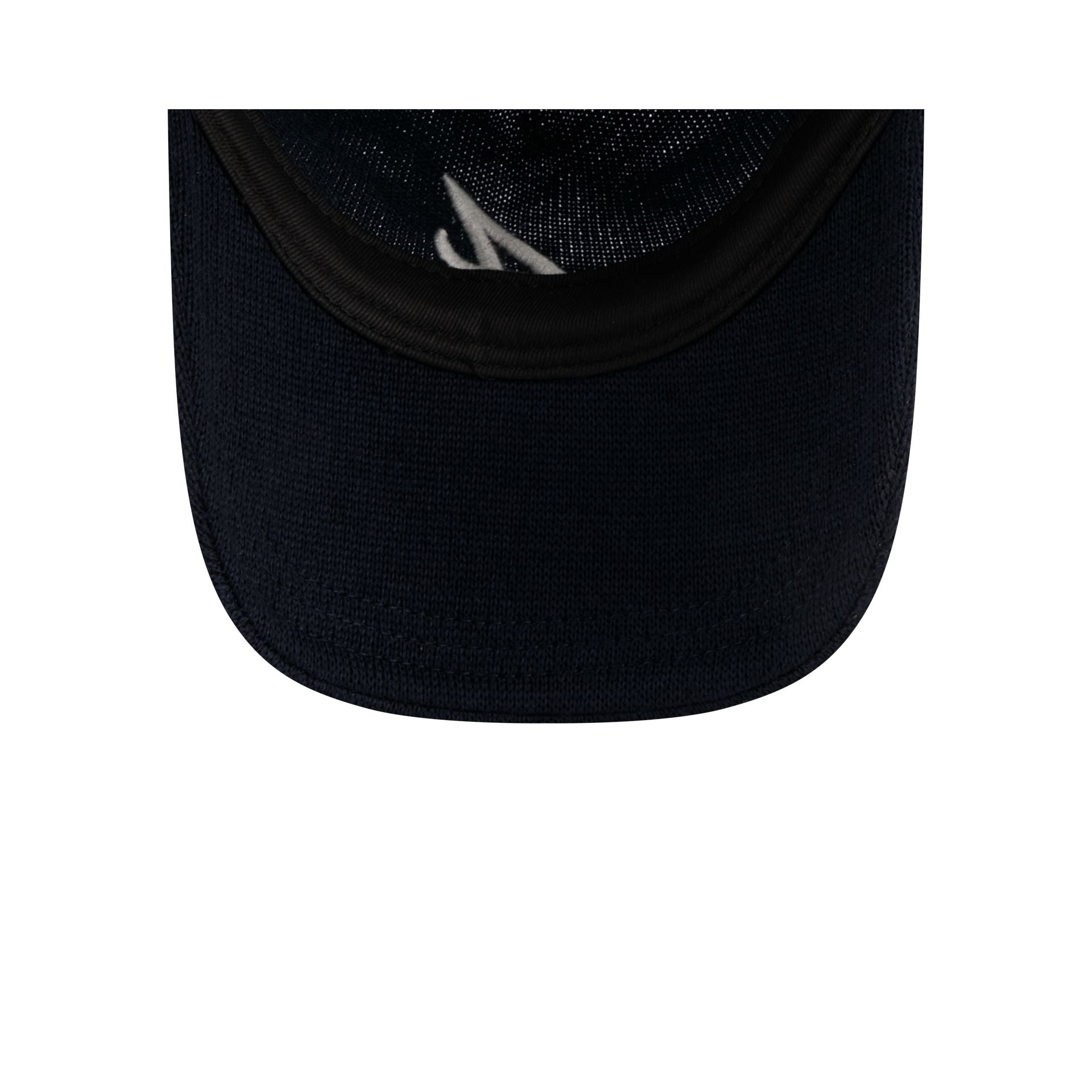 https://cdn.shopify.com/s/files/1/0601/2554/4675/files/60772944_9TWENTY_MERINOWOOL9202925_ATLBRA_OTC_UV.jpg?v=1761747866