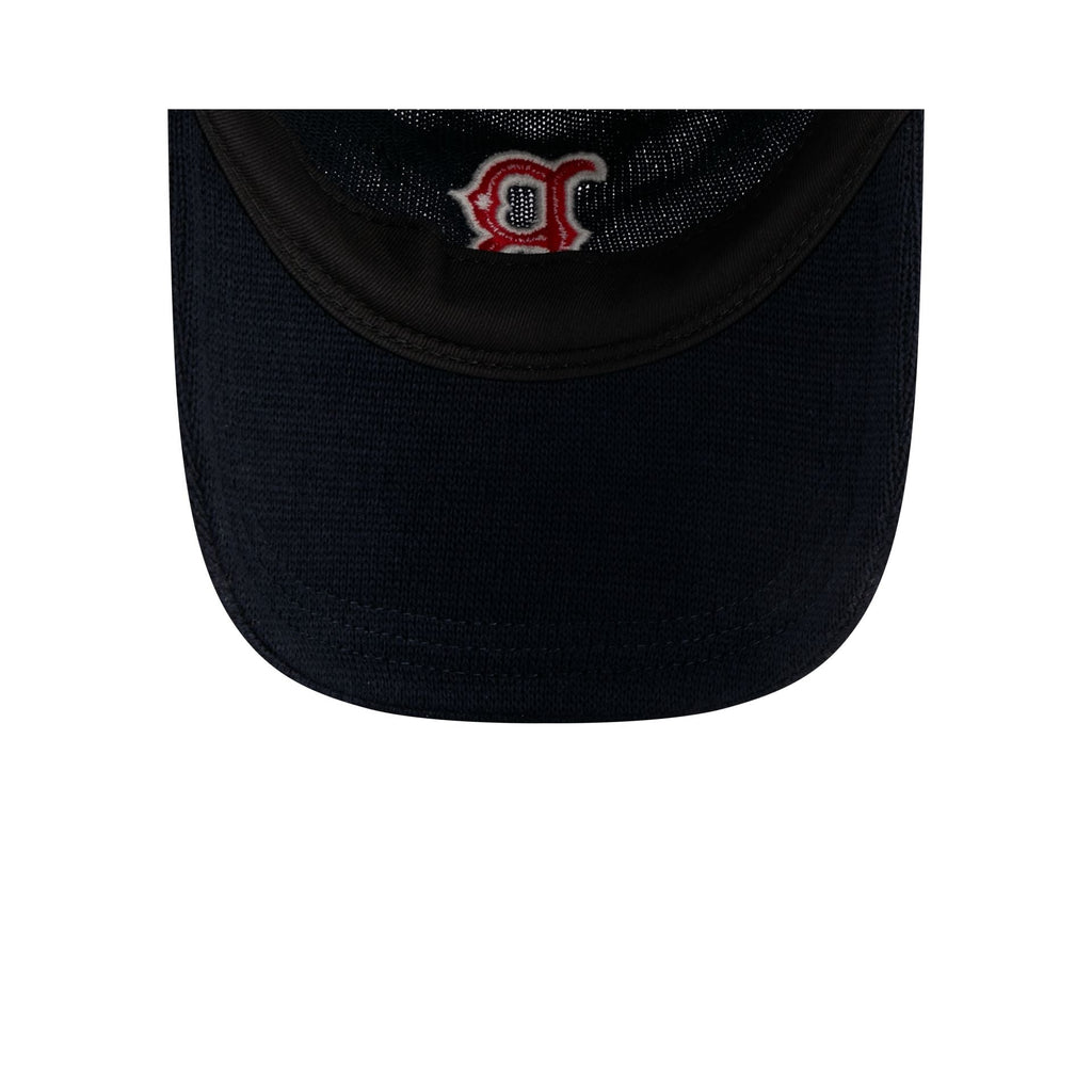 https://cdn.shopify.com/s/files/1/0601/2554/4675/files/60772952_9TWENTY_MERINOWOOL9202925_BOSRED_OTC_UV.jpg?v=1761747860