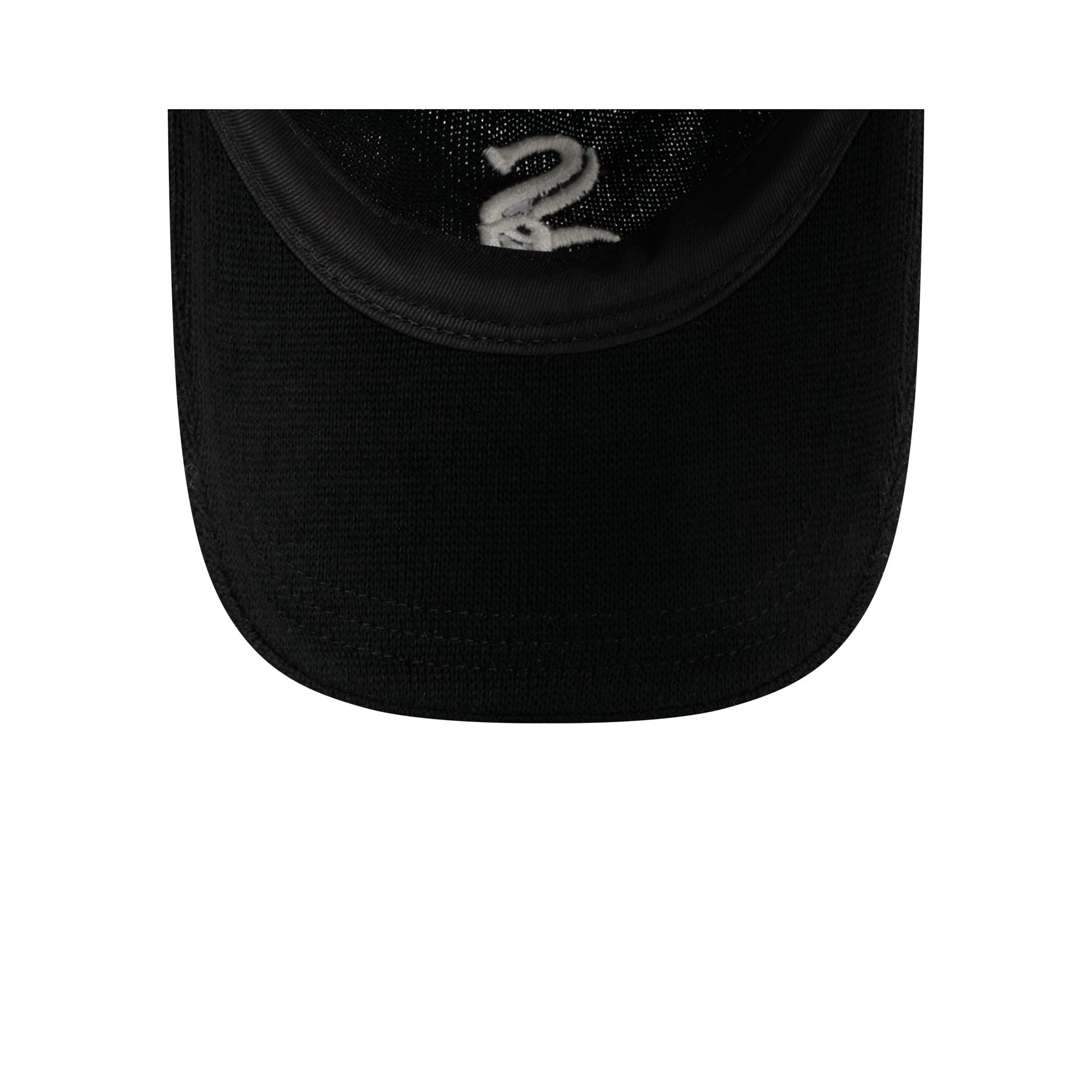 https://cdn.shopify.com/s/files/1/0601/2554/4675/files/60772956_9TWENTY_MERINOWOOL9202925_CHIWHI_OTC_UV.jpg?v=1761747849