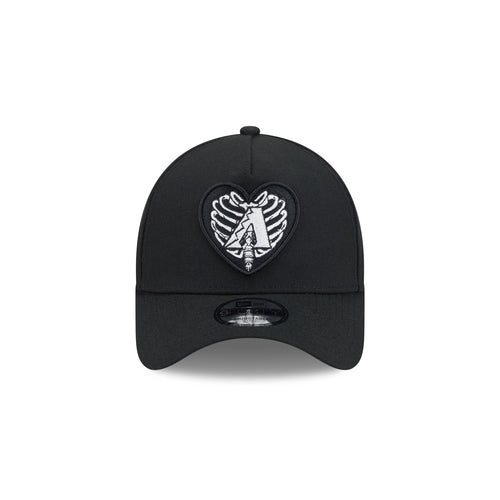 https://cdn.shopify.com/s/files/1/0601/2554/4675/files/60832731_9FORTYAF_LifestyleEnergy_ARIDIA_BLK_F.jpg?v=1759858794