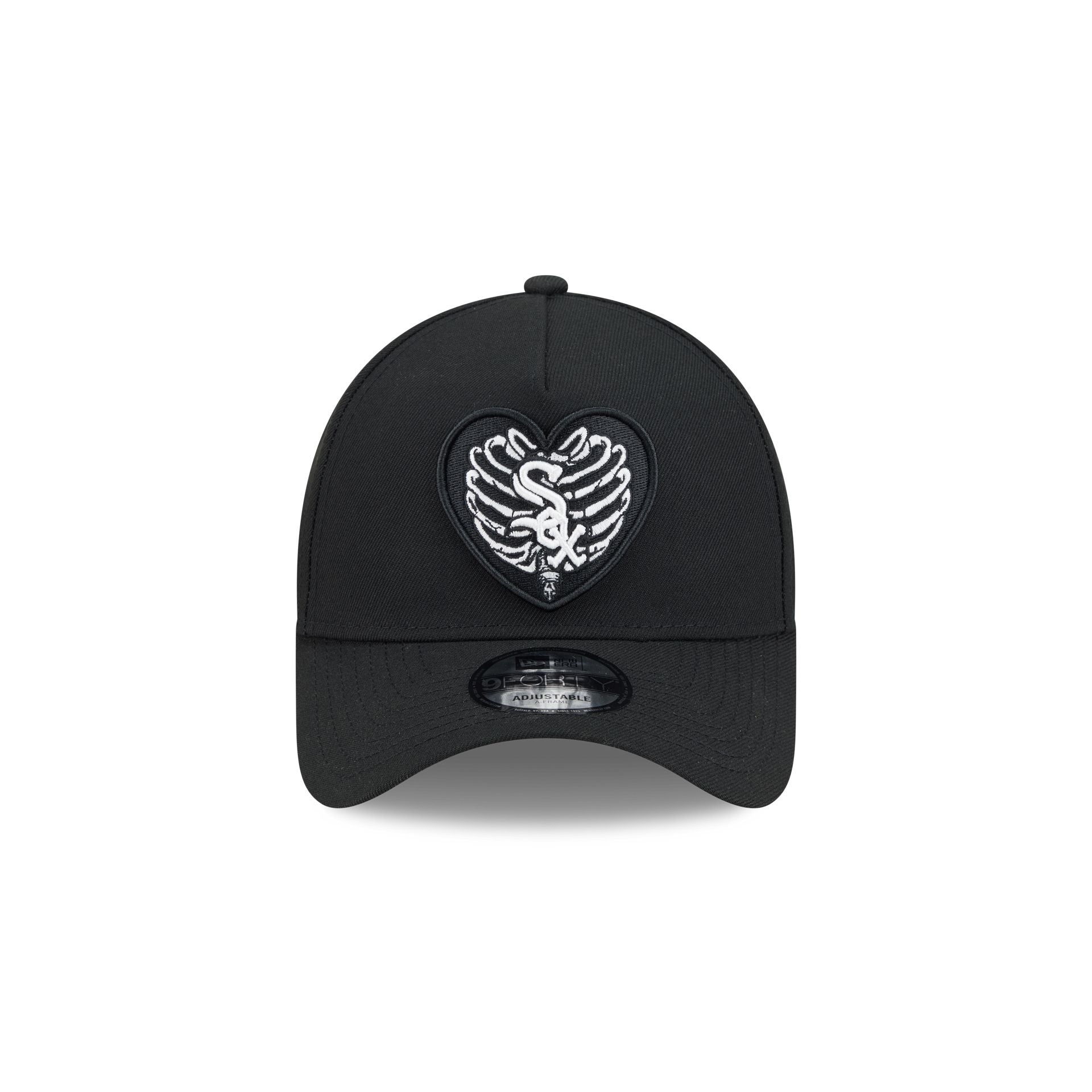 https://cdn.shopify.com/s/files/1/0601/2554/4675/files/60832735_9FORTYAF_LifestyleEnergy_CHIWHI_BLK_F.jpg?v=1759858797