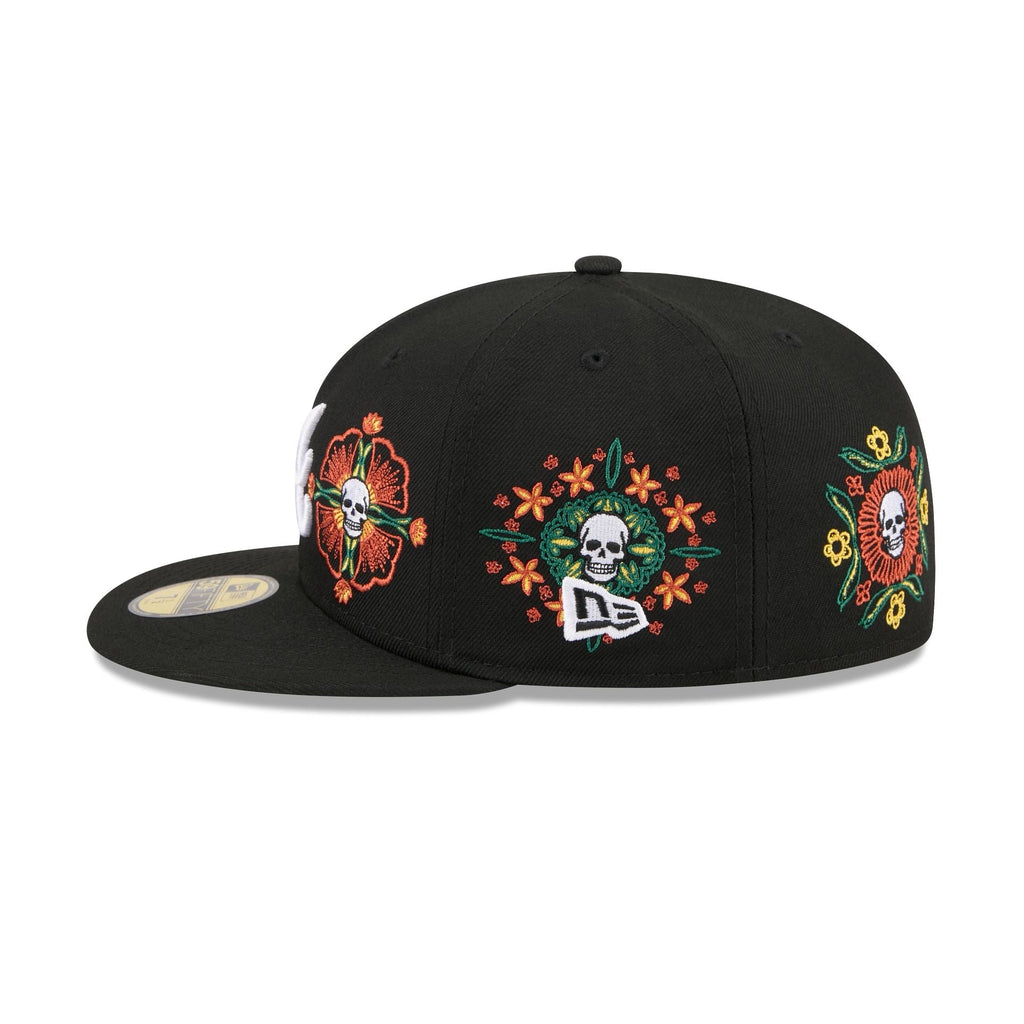 https://cdn.shopify.com/s/files/1/0601/2554/4675/files/60832767_59FIFTY_LifestyleEnergy_ATLBRA_BLK_LSIDE.jpg?v=1760914192