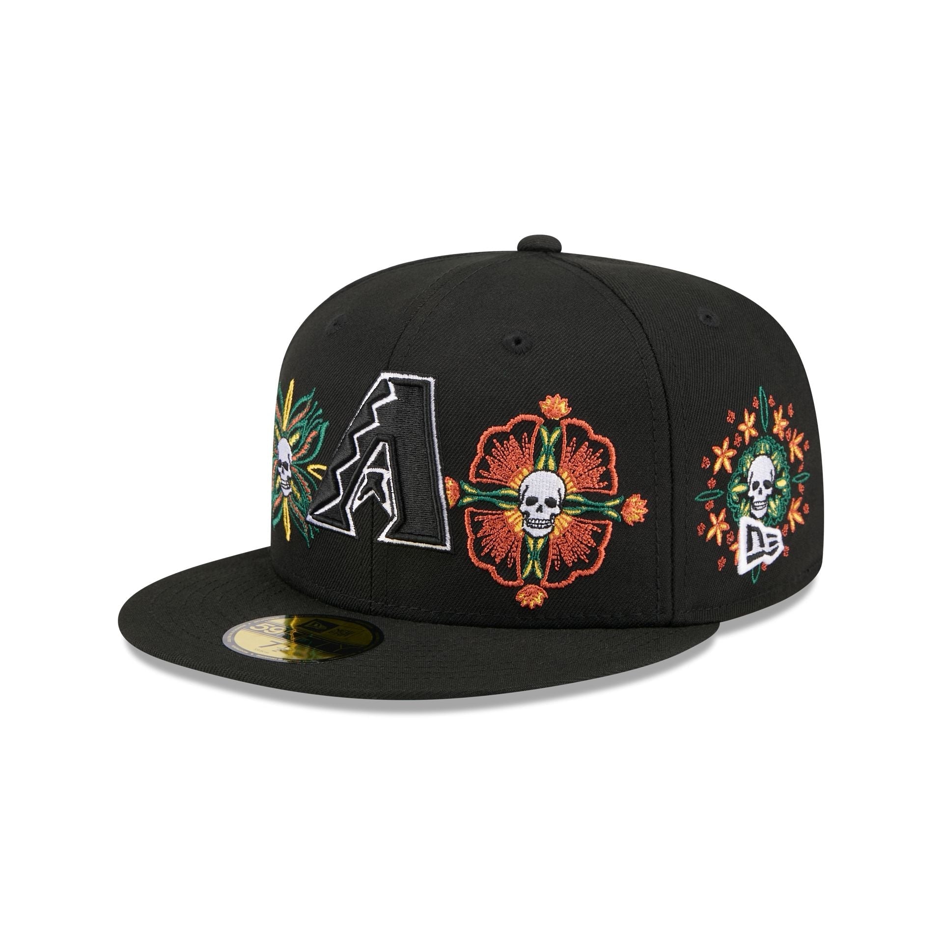 https://cdn.shopify.com/s/files/1/0601/2554/4675/files/60832774_59FIFTY_LifestyleEnergy_ARIDIA_BLK_3QL.jpg?v=1760914191