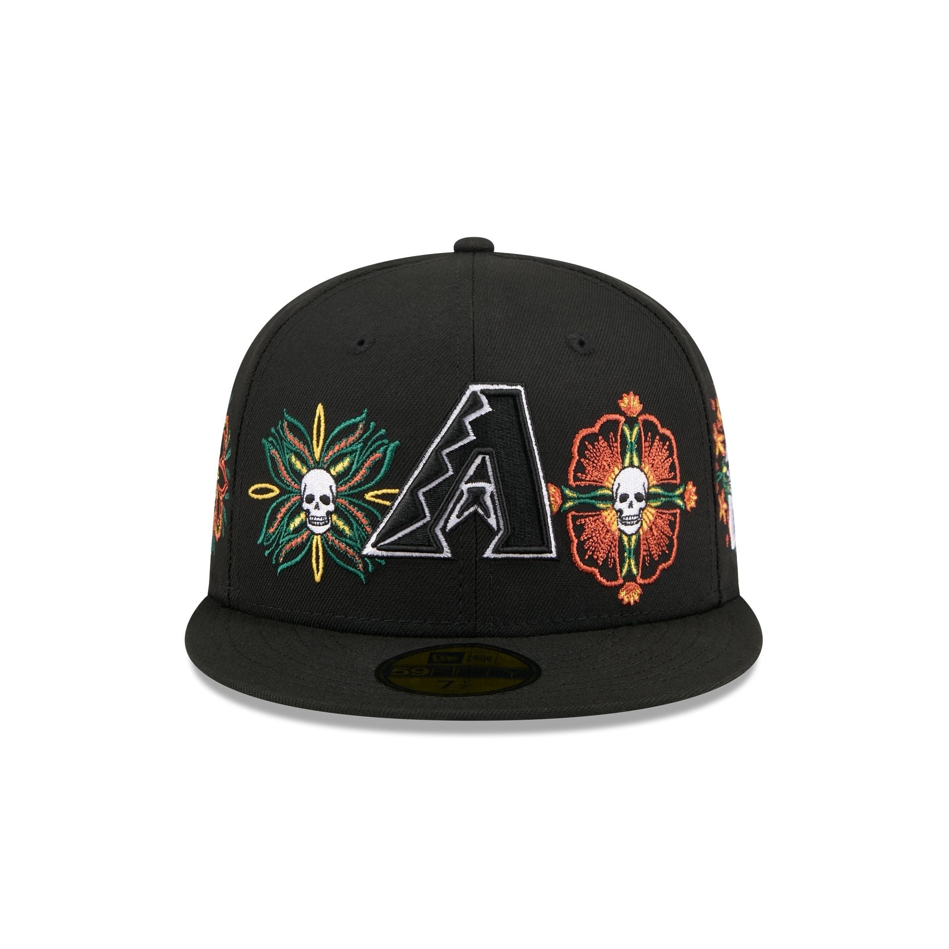 https://cdn.shopify.com/s/files/1/0601/2554/4675/files/60832774_59FIFTY_LifestyleEnergy_ARIDIA_BLK_F.jpg?v=1760914191