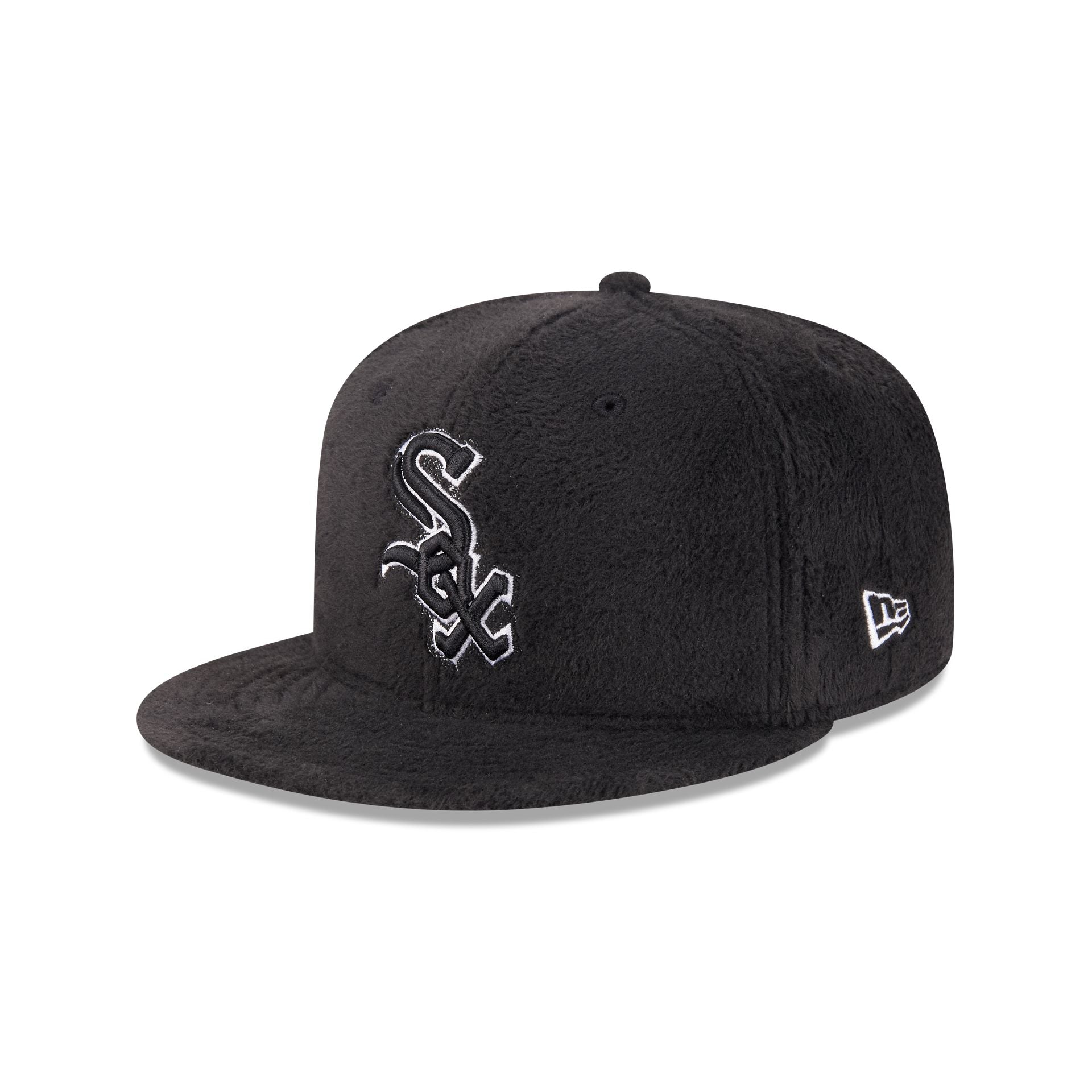 https://cdn.shopify.com/s/files/1/0601/2554/4675/files/60832810_59FIFTY_LifestyleEnergy_CHIWHI_BLK_3QL.jpg?v=1764616396