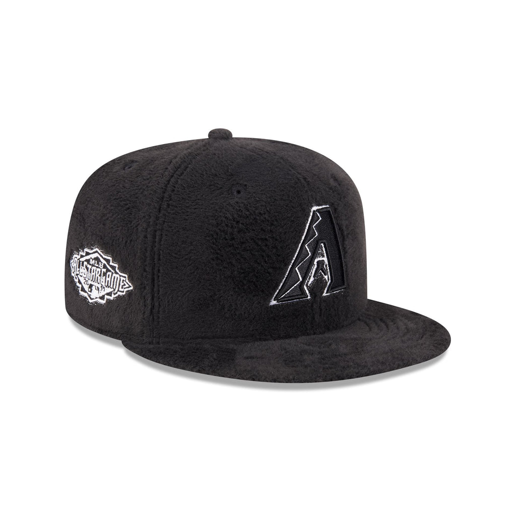 https://cdn.shopify.com/s/files/1/0601/2554/4675/files/60832814_59FIFTY_LifestyleEnergy_ARIDIA_BLK_3QR.jpg?v=1764616396