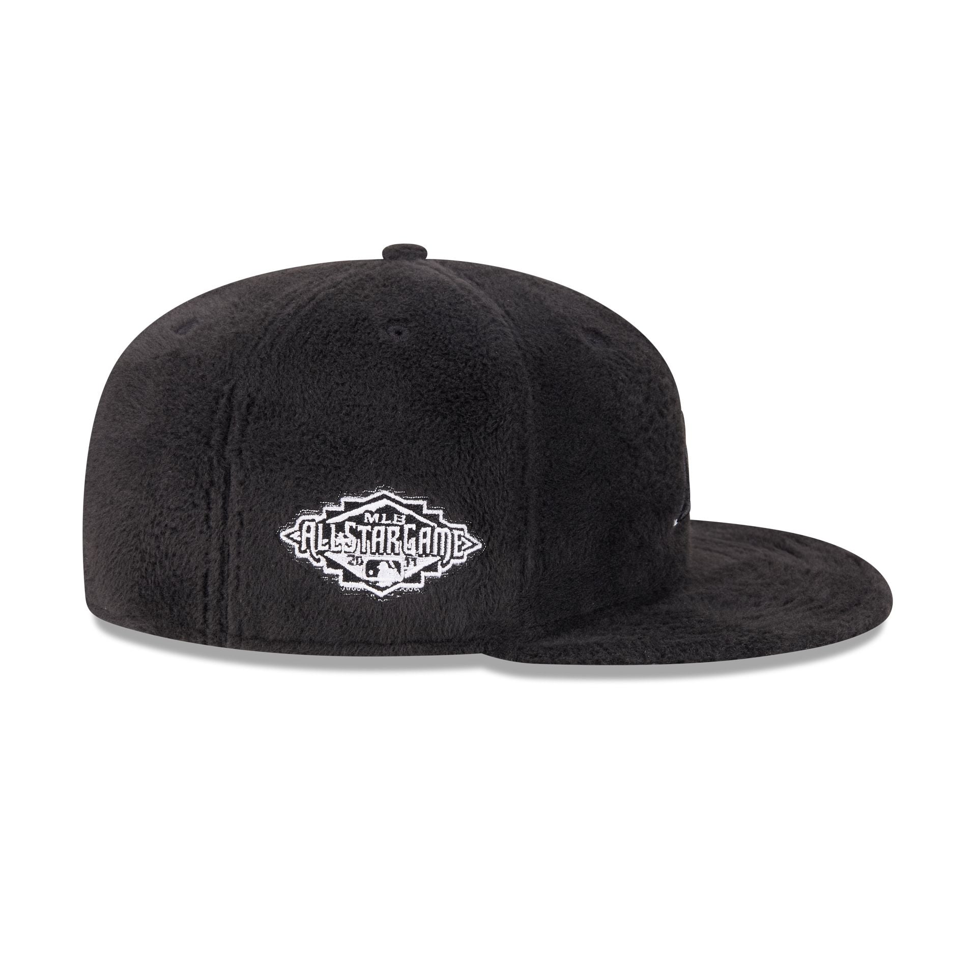 https://cdn.shopify.com/s/files/1/0601/2554/4675/files/60832814_59FIFTY_LifestyleEnergy_ARIDIA_BLK_RSIDE.jpg?v=1764616396