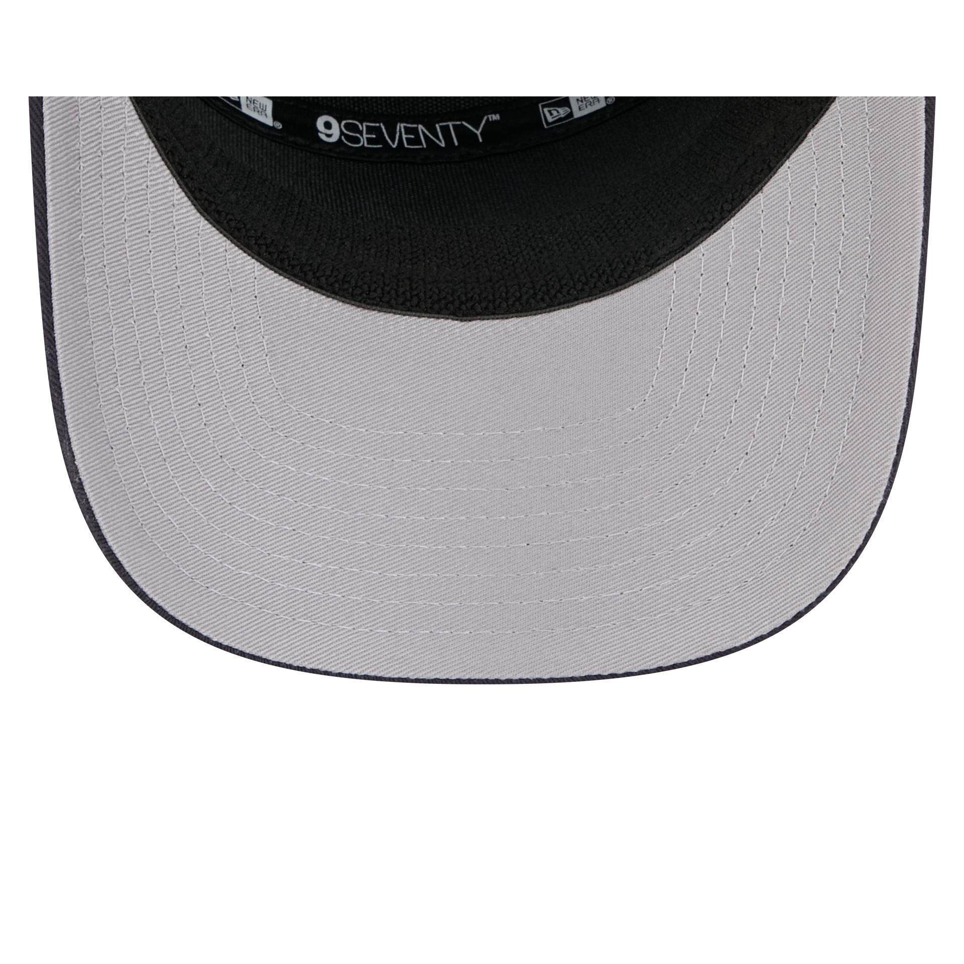 https://cdn.shopify.com/s/files/1/0601/2554/4675/files/60840282_9SEVENTYSP_QS970SP30411_BOSRED_OTC_UV.jpg?v=1763396921