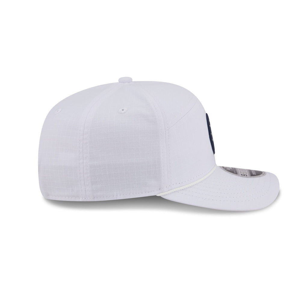 https://cdn.shopify.com/s/files/1/0601/2554/4675/files/60840799_9SEVENTYSP_QS970SP30415_BOSRED_WHI_RSIDE.jpg?v=1763396911