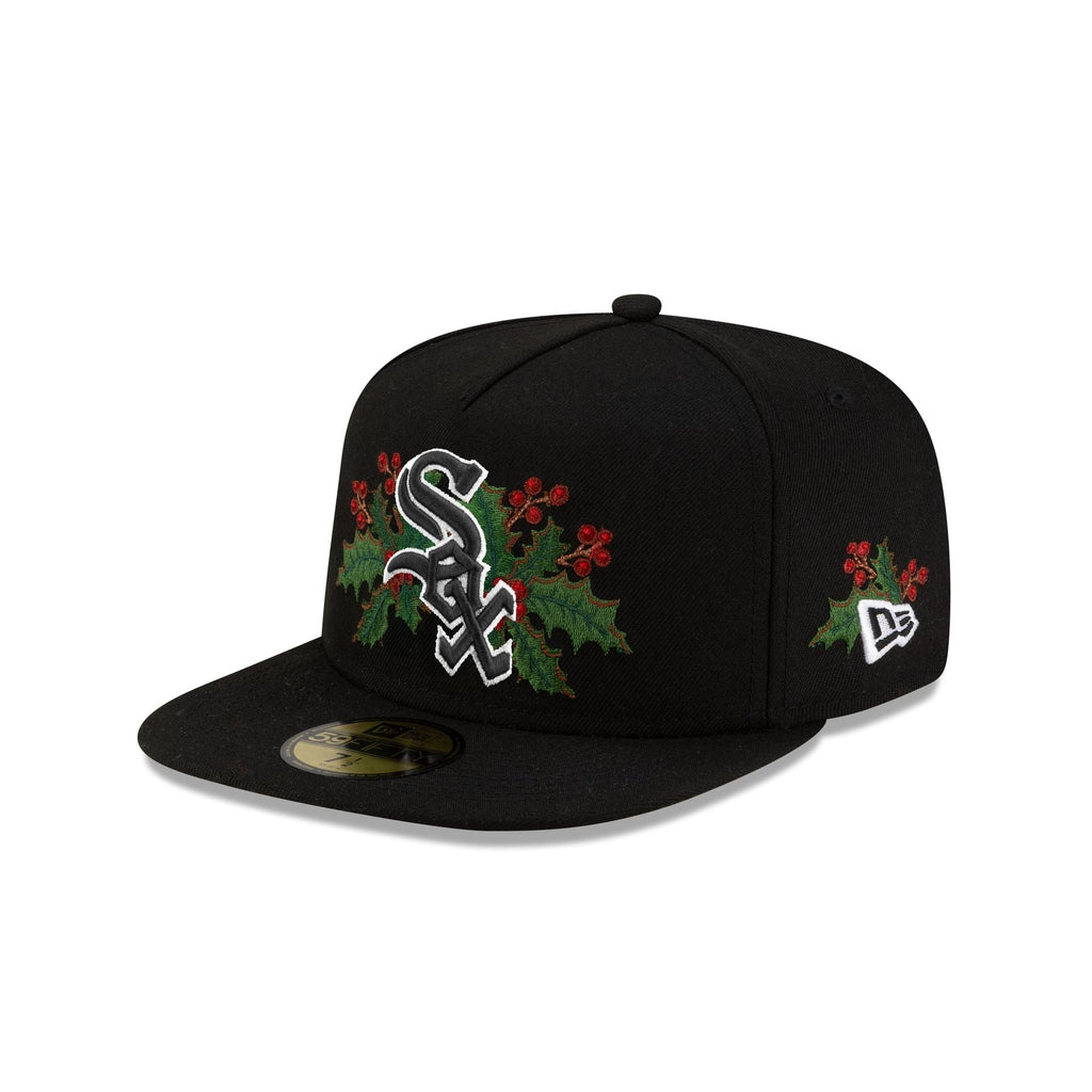 https://cdn.shopify.com/s/files/1/0601/2554/4675/files/60841916_59FIFTY_20A-FRAME_HOLLY_30221_CHIWHI_BLK_3QL.jpg?v=1763499717
