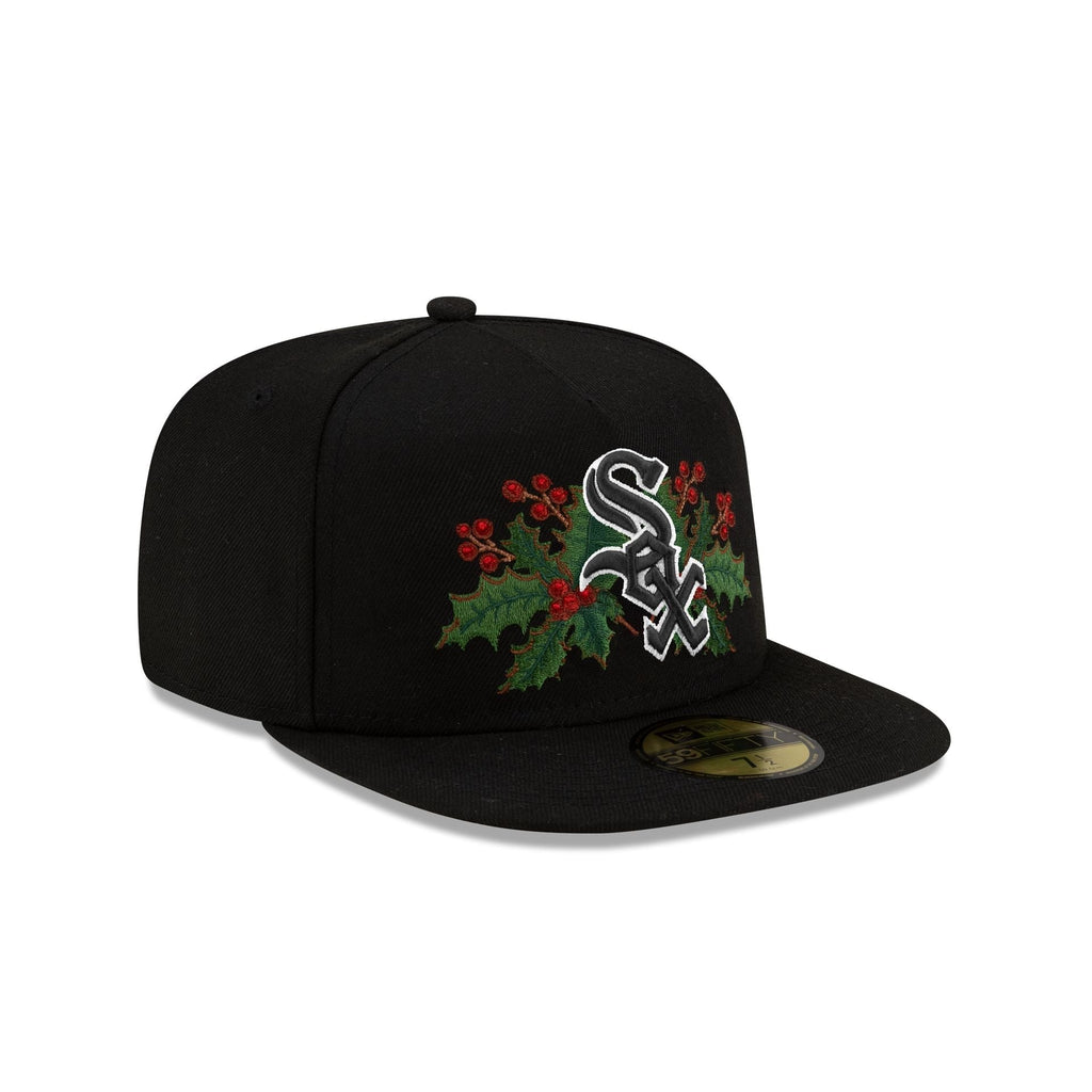 https://cdn.shopify.com/s/files/1/0601/2554/4675/files/60841916_59FIFTY_20A-FRAME_HOLLY_30221_CHIWHI_BLK_3QR.jpg?v=1763499717