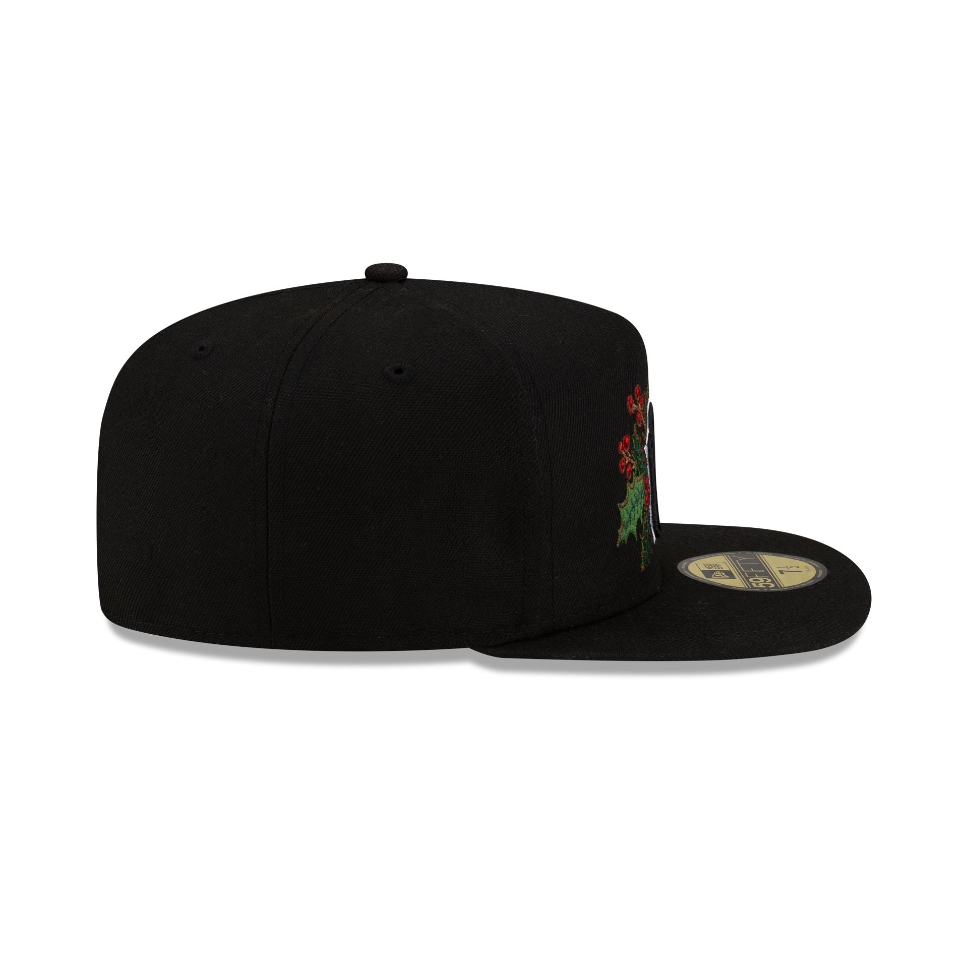 https://cdn.shopify.com/s/files/1/0601/2554/4675/files/60841916_59FIFTY_20A-FRAME_HOLLY_30221_CHIWHI_BLK_RSIDE.jpg?v=1763499717