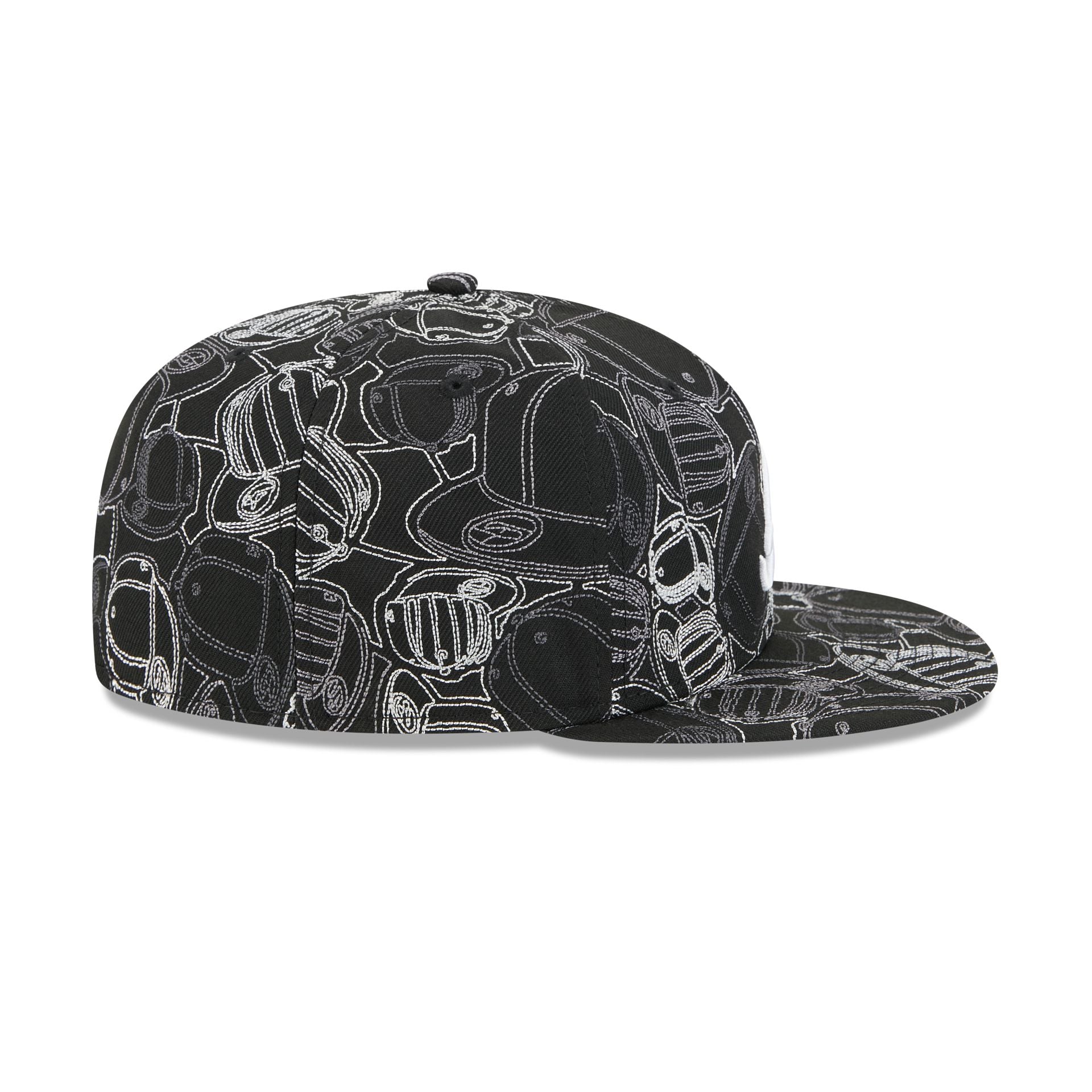 https://cdn.shopify.com/s/files/1/0601/2554/4675/files/60841952_59FIFTY_LifestyleEnergy_ATLBRA_BLK_RSIDE.jpg?v=1763665702