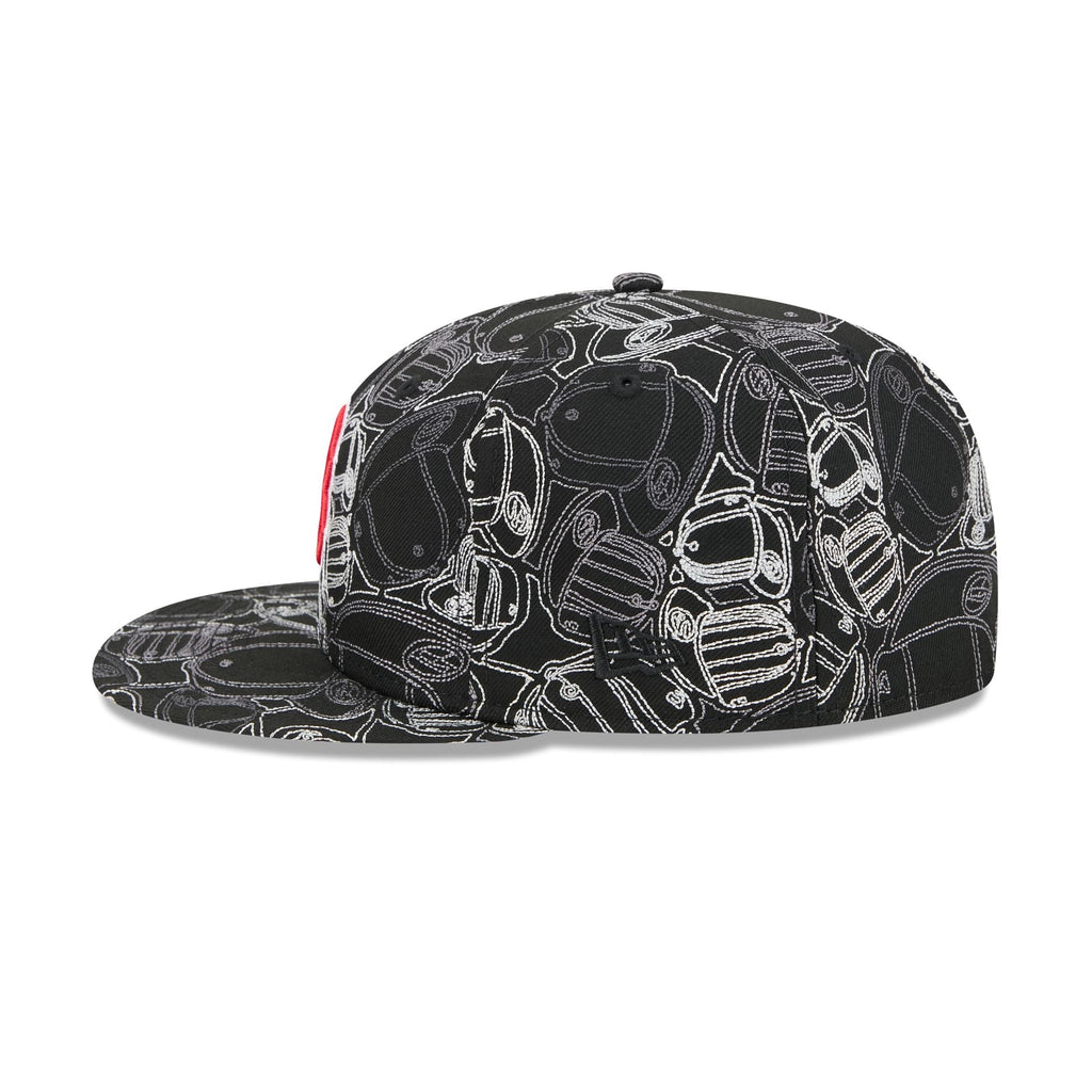 https://cdn.shopify.com/s/files/1/0601/2554/4675/files/60841953_59FIFTY_LifestyleEnergy_BOSRED_BLK_LSIDE.jpg?v=1763665702