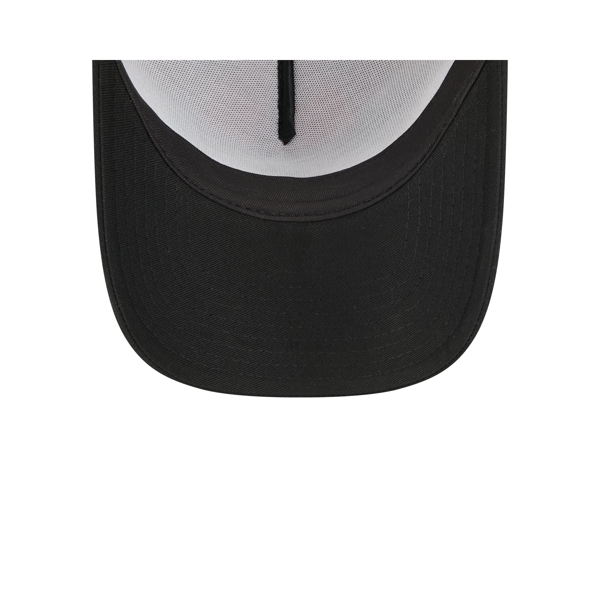 https://cdn.shopify.com/s/files/1/0601/2554/4675/files/60841988_9FORTYAF_LifestyleEnergy_CHIWHI_BLK_UV.jpg?v=1763499719