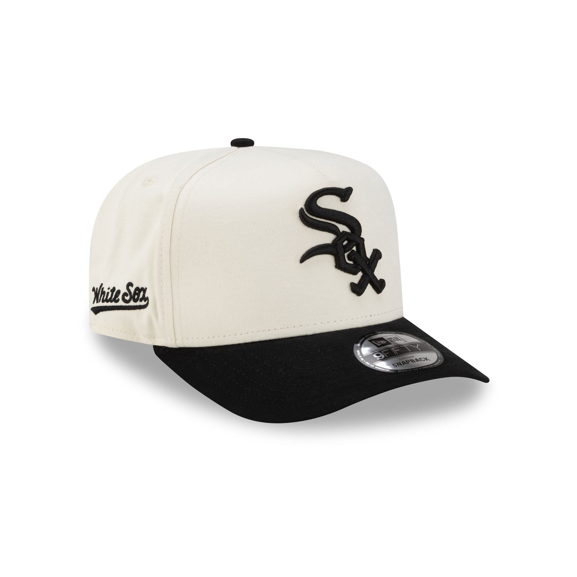 https://cdn.shopify.com/s/files/1/0601/2554/4675/files/60842282_9FIFTYAF_COMPLEXCON_25_CHIWHI_C2_A0_CHW_3QR.jpg?v=1763569071