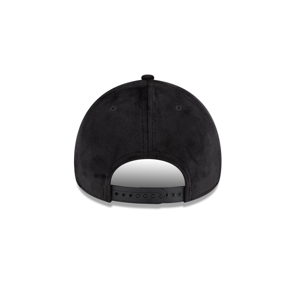 https://cdn.shopify.com/s/files/1/0601/2554/4675/files/60842292_9FORTYAF_CC9FORTYAF30810_CHIWHI_OTC_R.jpg?v=1763569073