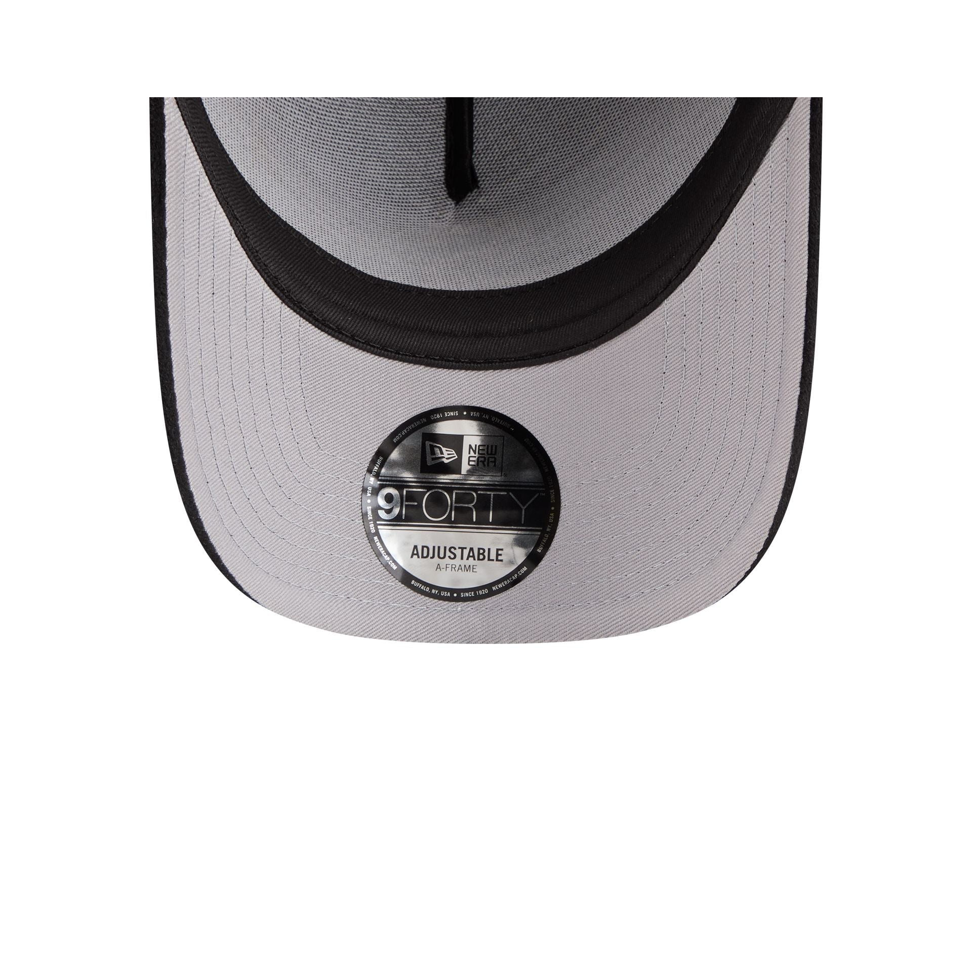 https://cdn.shopify.com/s/files/1/0601/2554/4675/files/60842292_9FORTYAF_CC9FORTYAF30810_CHIWHI_OTC_UV.jpg?v=1763569073