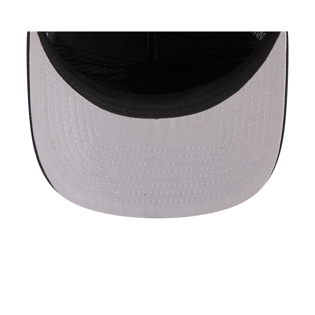 https://cdn.shopify.com/s/files/1/0601/2554/4675/files/60842318_19TWENTY_CC19TWENTY30811_CHIWHI_BLK_UV.jpg?v=1763569073