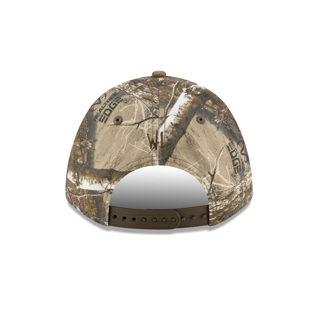 https://cdn.shopify.com/s/files/1/0601/2554/4675/files/60846841_9FORTYMCAF_COLLAB25_MLBXWARRENLOTAS_ATLBRA_CAMO_R.jpg?v=1759501577