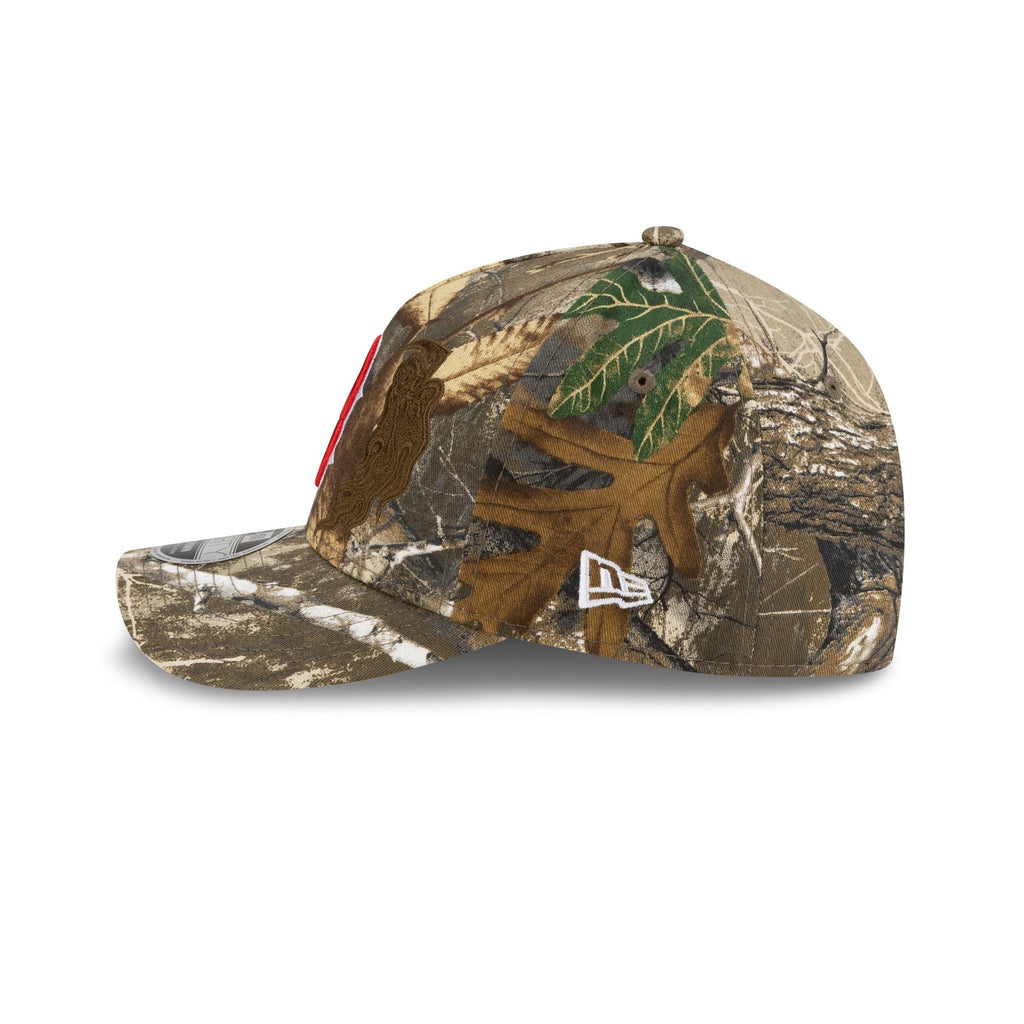 https://cdn.shopify.com/s/files/1/0601/2554/4675/files/60846842_9FORTYMCAF_COLLAB25_MLBXWARRENLOTAS_BOSRED_CAMO_LSIDE.jpg?v=1759501577