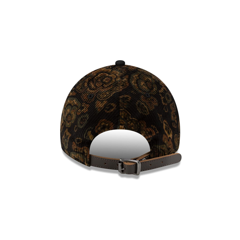 https://cdn.shopify.com/s/files/1/0601/2554/4675/files/60847082_9TWENTY_COMPLEXCON_25_CHIWHI_C2_A0_BLK_R.jpg?v=1763569073