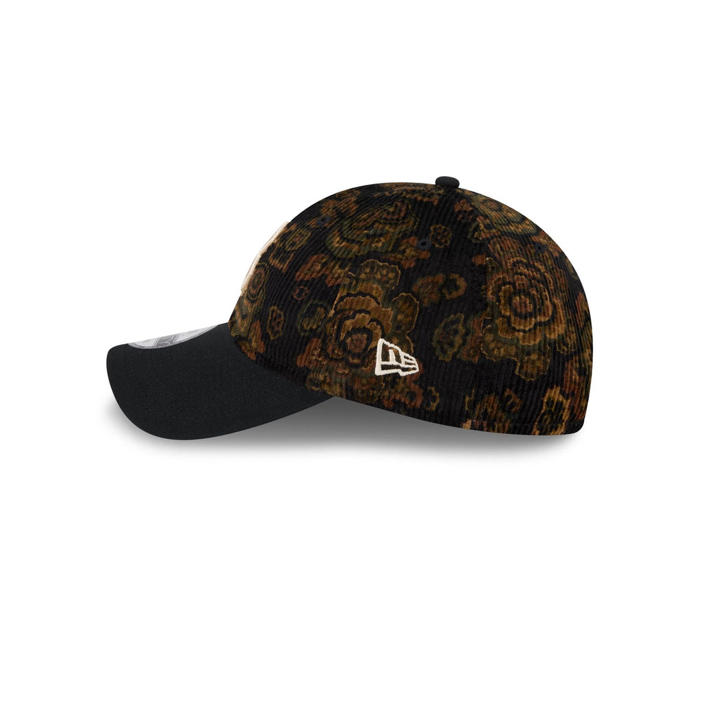 https://cdn.shopify.com/s/files/1/0601/2554/4675/files/60847084_9TWENTY_CC9TWENTY32424_BOSRED_BLK_LSIDE.jpg?v=1763569073
