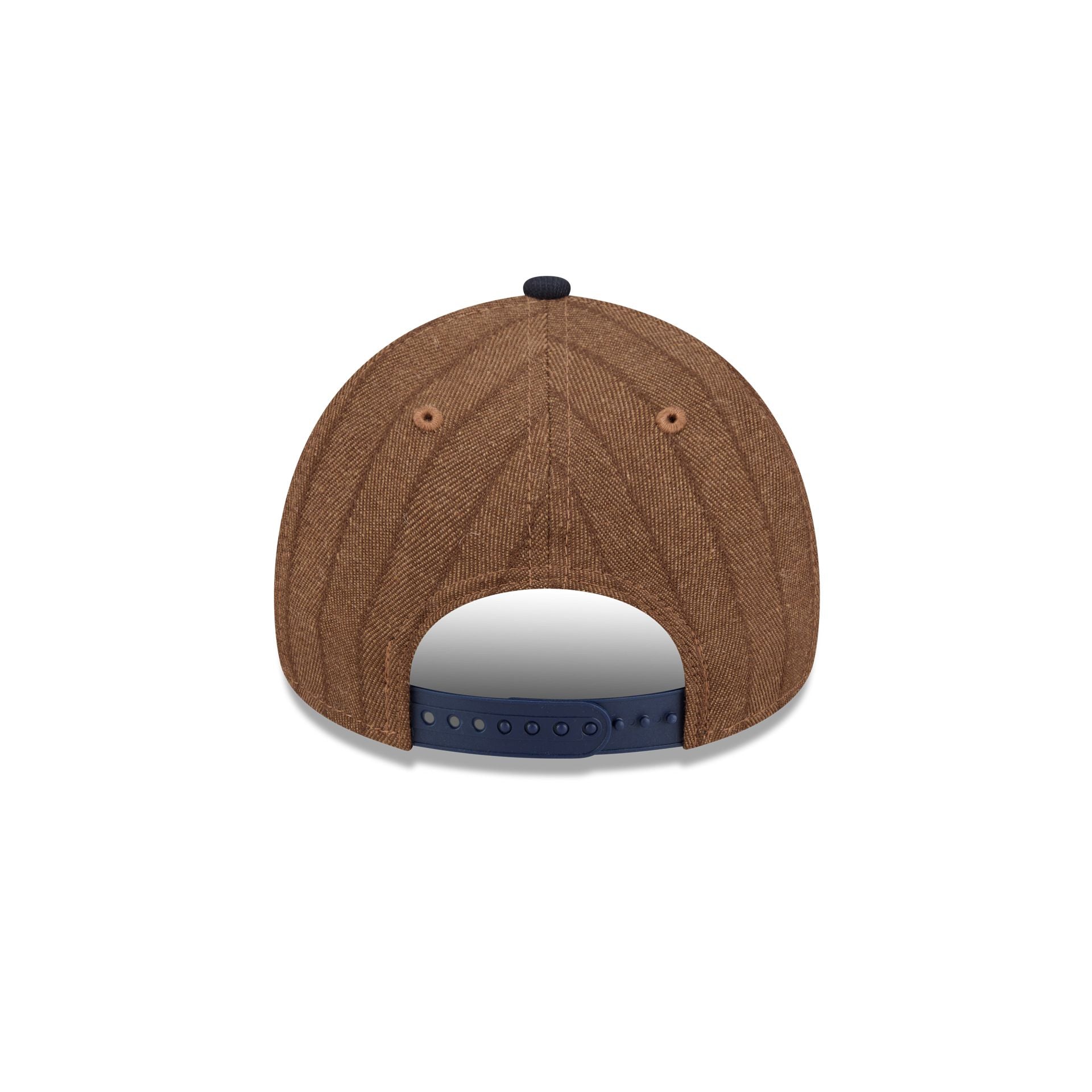https://cdn.shopify.com/s/files/1/0601/2554/4675/files/60847086_9FORTYAF_CC9FORTYAF32423_BOSRED_TIR_R.jpg?v=1763569073