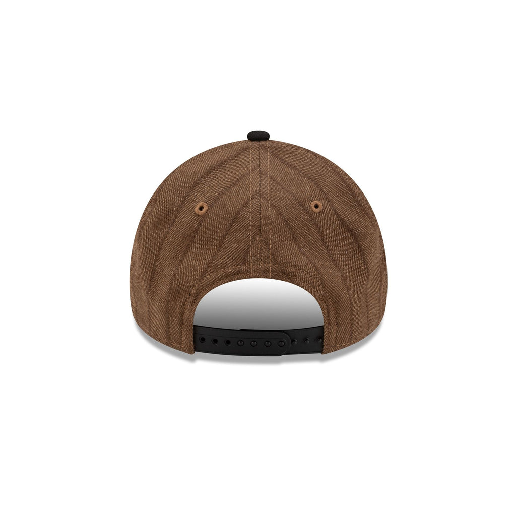 https://cdn.shopify.com/s/files/1/0601/2554/4675/files/60847091_9FOFRTYAF_COMPLEXCON_25_CHIWHI_C2_A0_TIR_R.jpg?v=1763569072