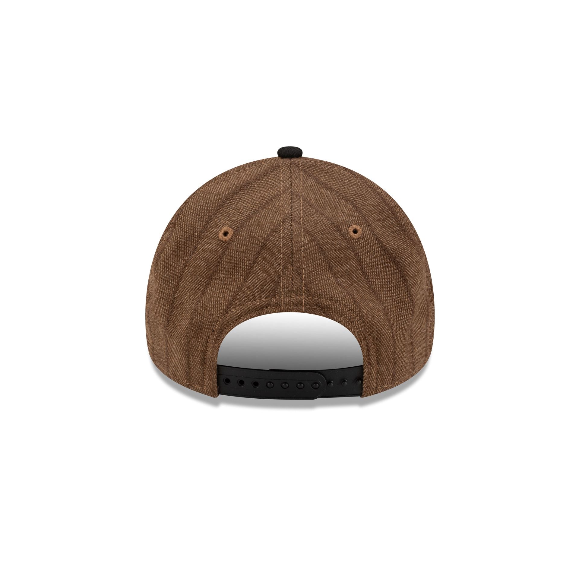 https://cdn.shopify.com/s/files/1/0601/2554/4675/files/60847091_9FOFRTYAF_COMPLEXCON_25_CHIWHI_C2_A0_TIR_R.jpg?v=1763569072