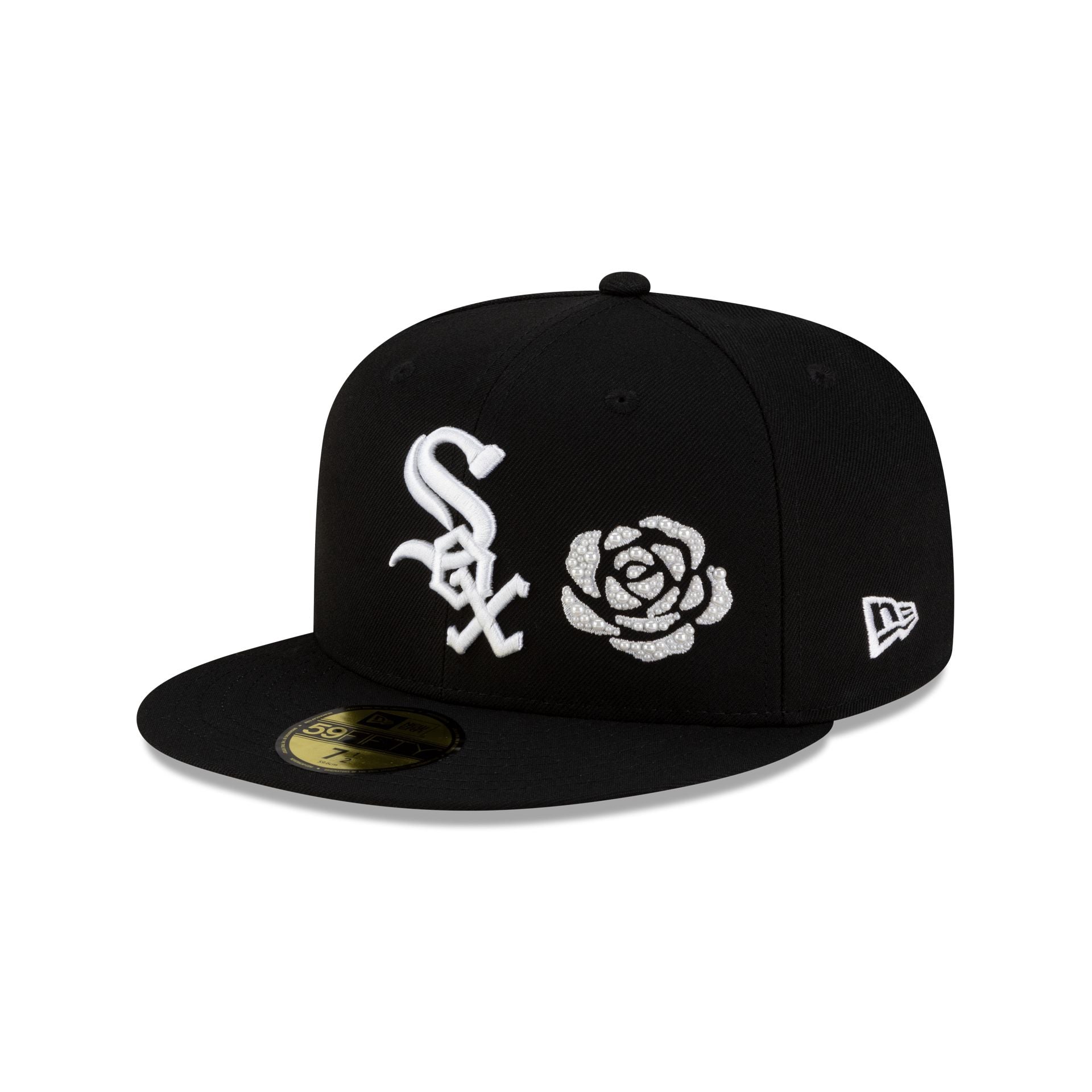 https://cdn.shopify.com/s/files/1/0601/2554/4675/files/60847136_59FIFTY_INTL25_EMEA_NOVCUSTOMS_CHIWHI_BLACK_3QL.jpg?v=1767715958