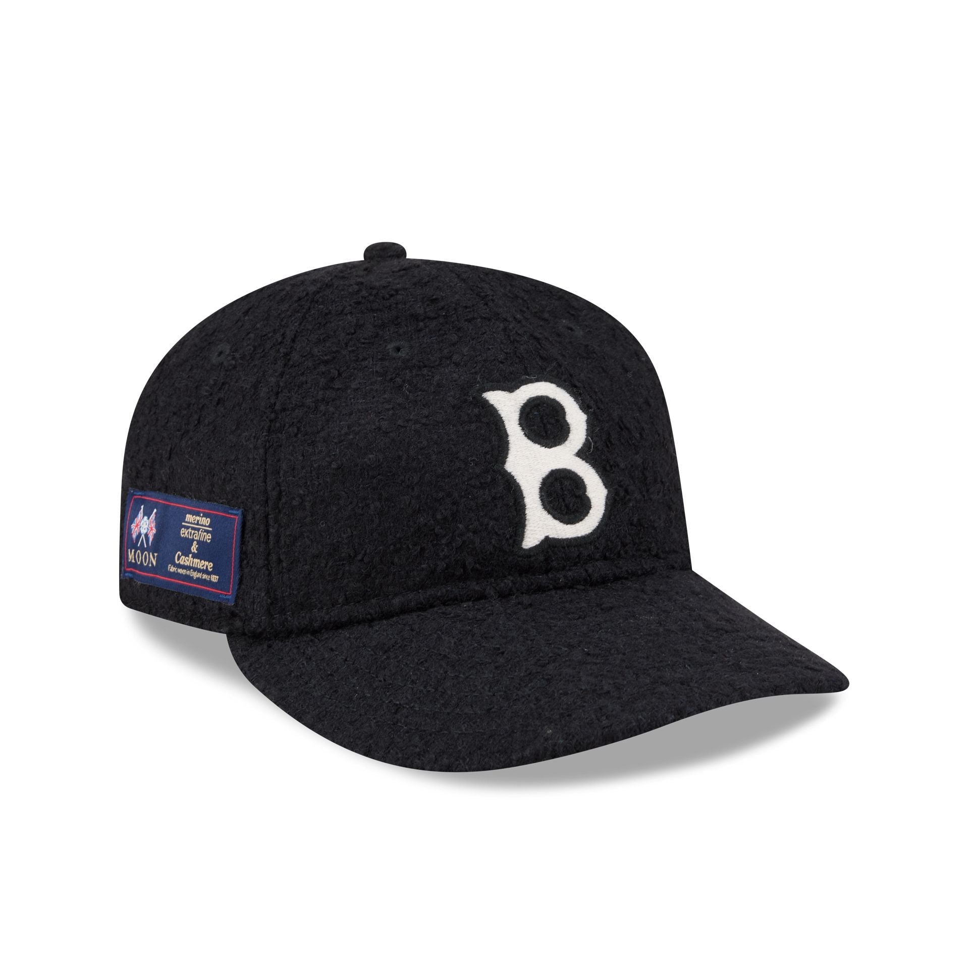 https://cdn.shopify.com/s/files/1/0601/2554/4675/files/60852039_RC9FIFTY_LifestyleEnergy_BOSRED_NAV_3QR.jpg?v=1768341460