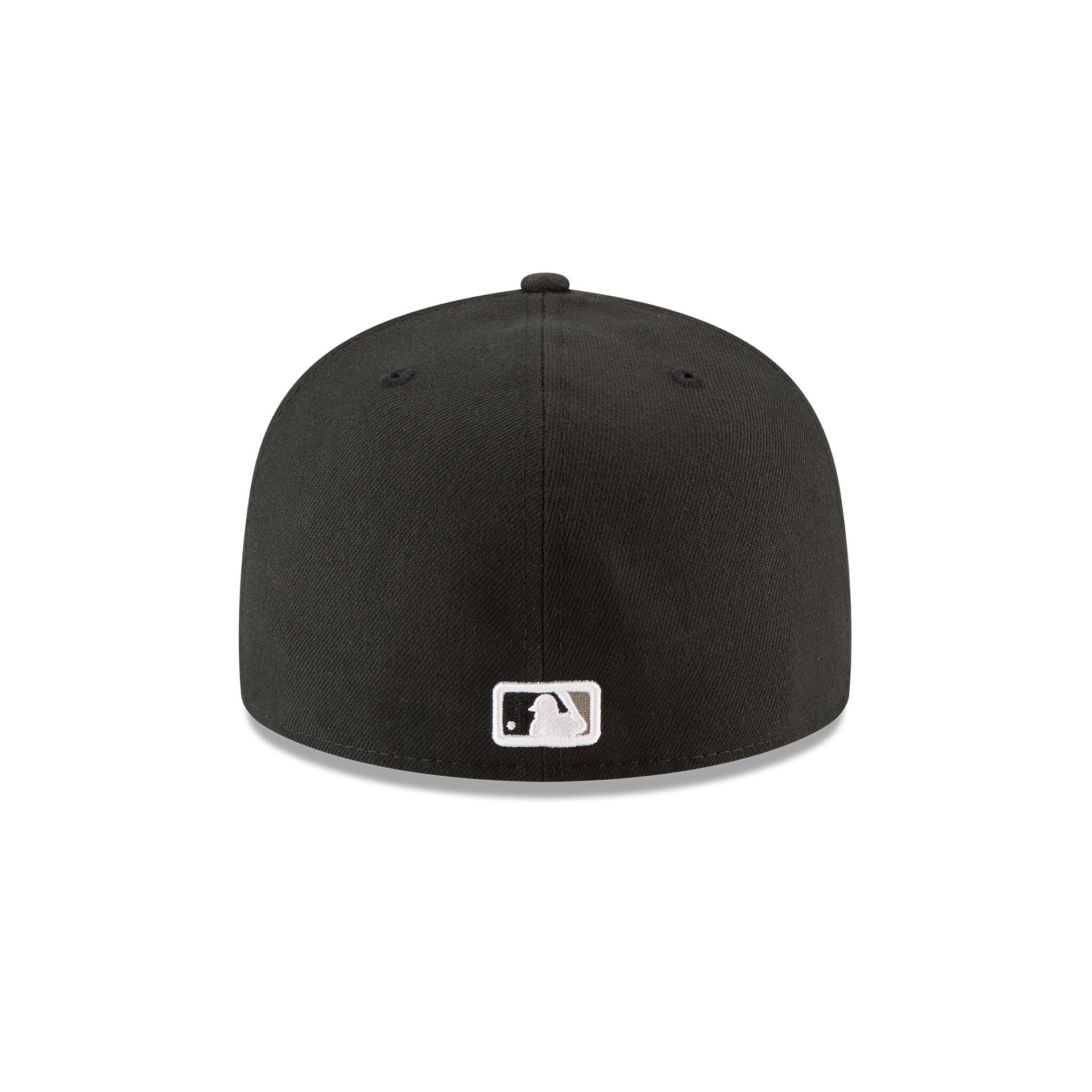 https://cdn.shopify.com/s/files/1/0601/2554/4675/files/70358700_59FIFTY_ACPERF_CHIWHIGM_OTC_R.jpg?v=1768336933