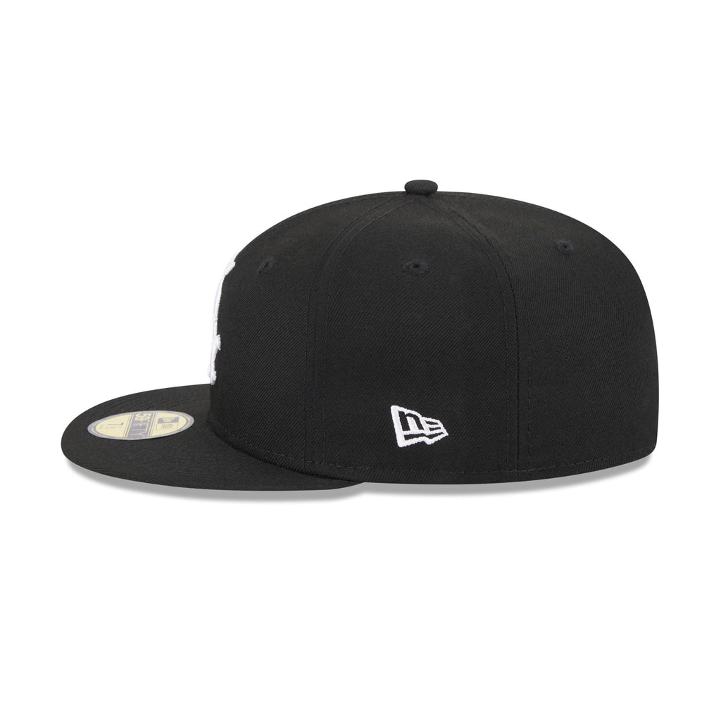 https://cdn.shopify.com/s/files/1/0601/2554/4675/files/70358700_59FIFTY_AC_CHIWHI_OTC_LSIDE.jpg?v=1768337131