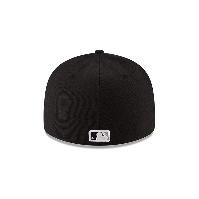 https://cdn.shopify.com/s/files/1/0601/2554/4675/products/70360641_LP59FIFTY_LPACPERF_CHIWHI_OTC_R.png?v=1680030198